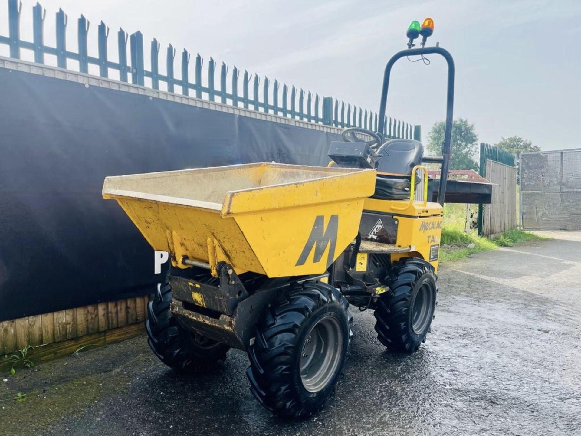 2018, MECALAC 1 T DUMPER - Image 13 of 17