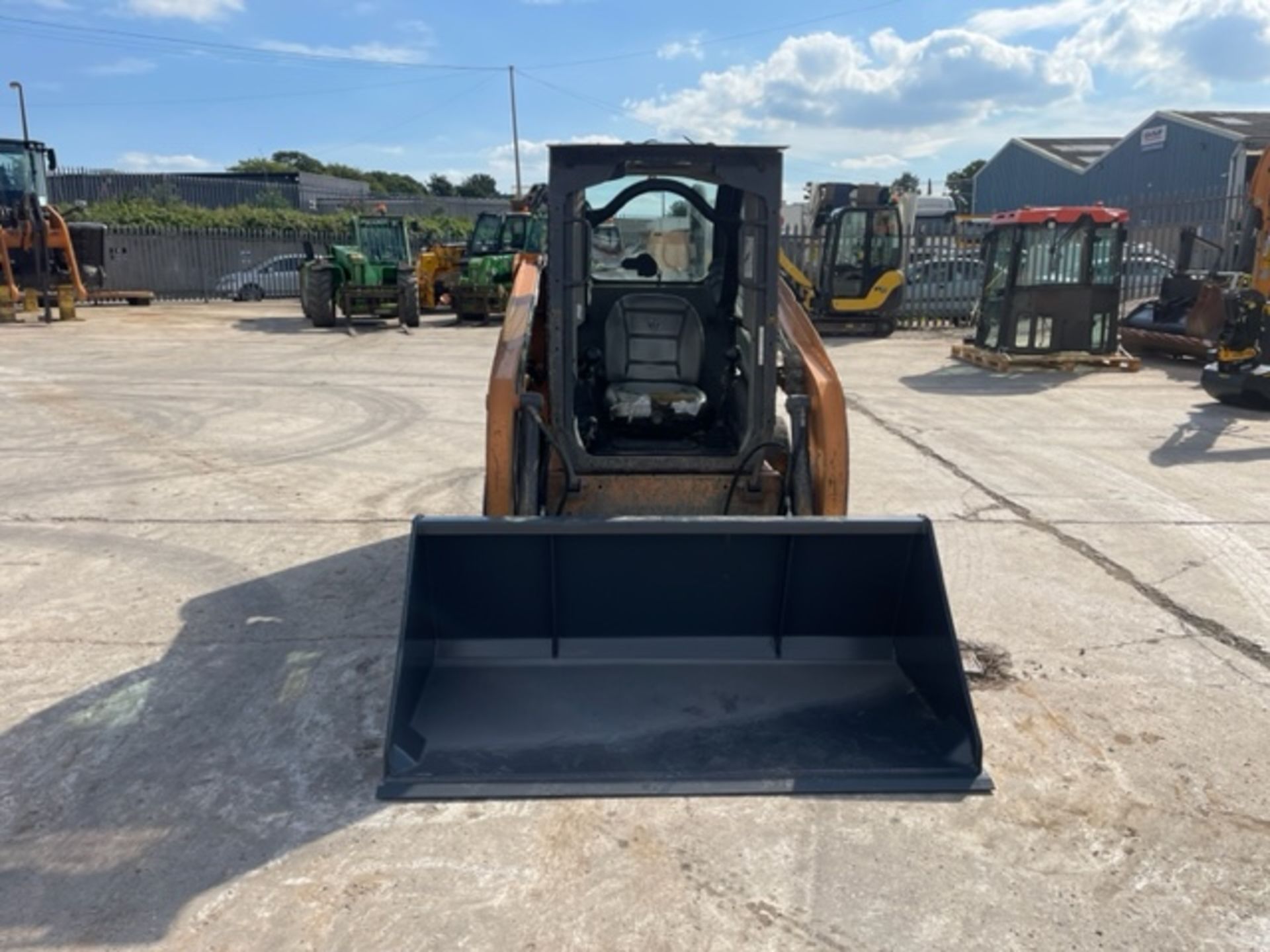 2016 CASE SR130 SKIDSTEER - Image 3 of 12