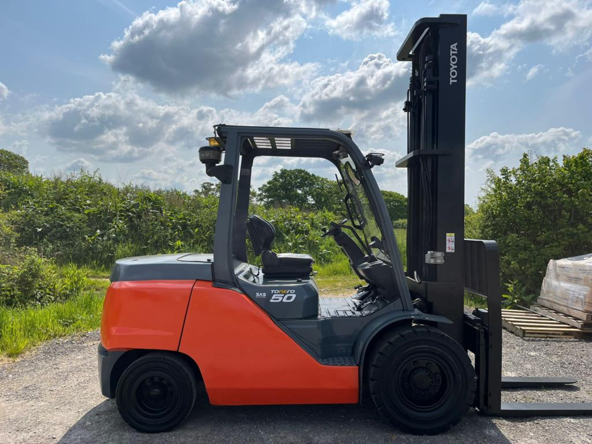 2018, TOYOTA (40-8FD50N) - 5 Tonne Diesel Forklift - Image 2 of 6