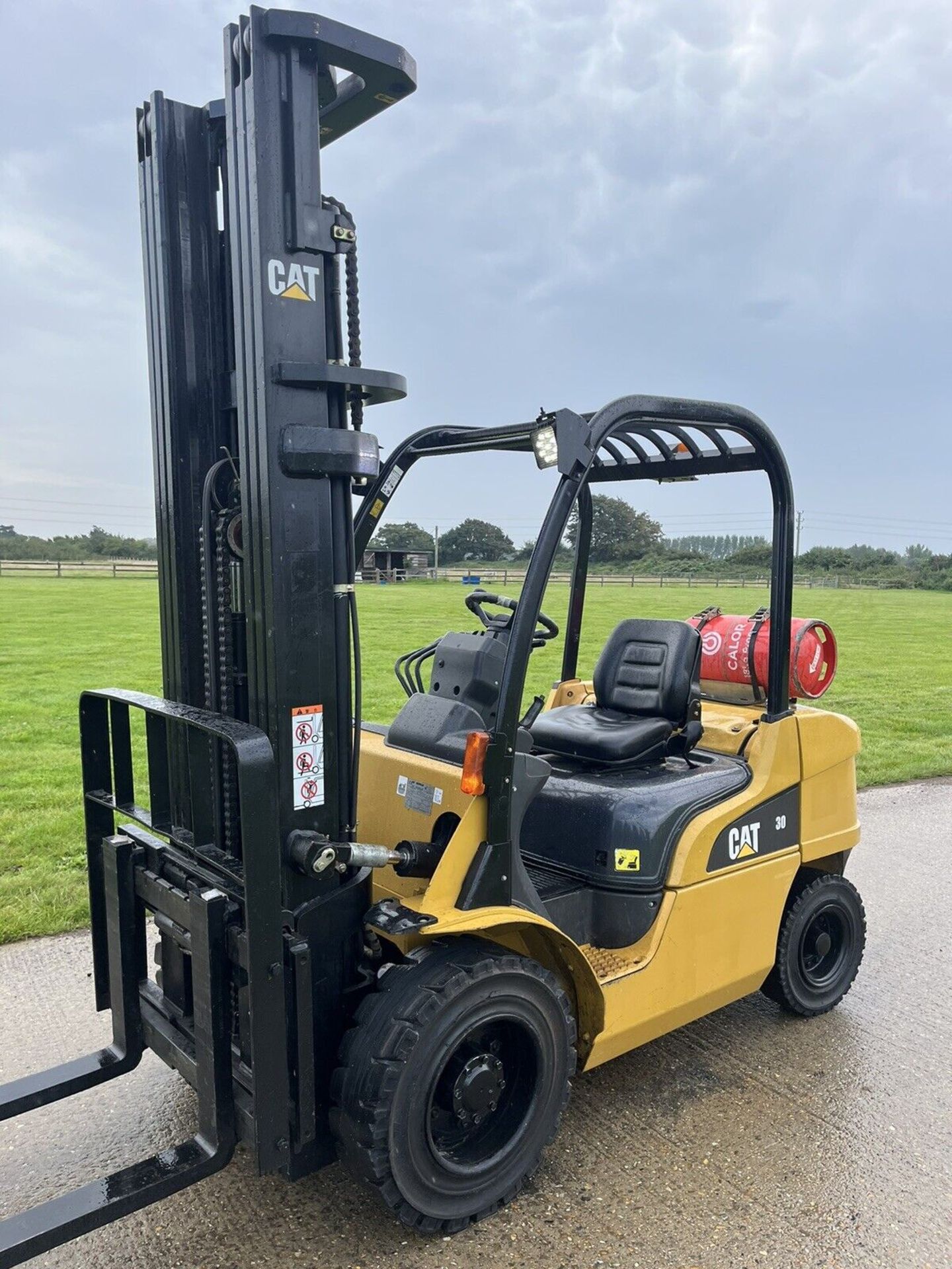 CATERPILLAR, 3 Tonne Gas Forklift