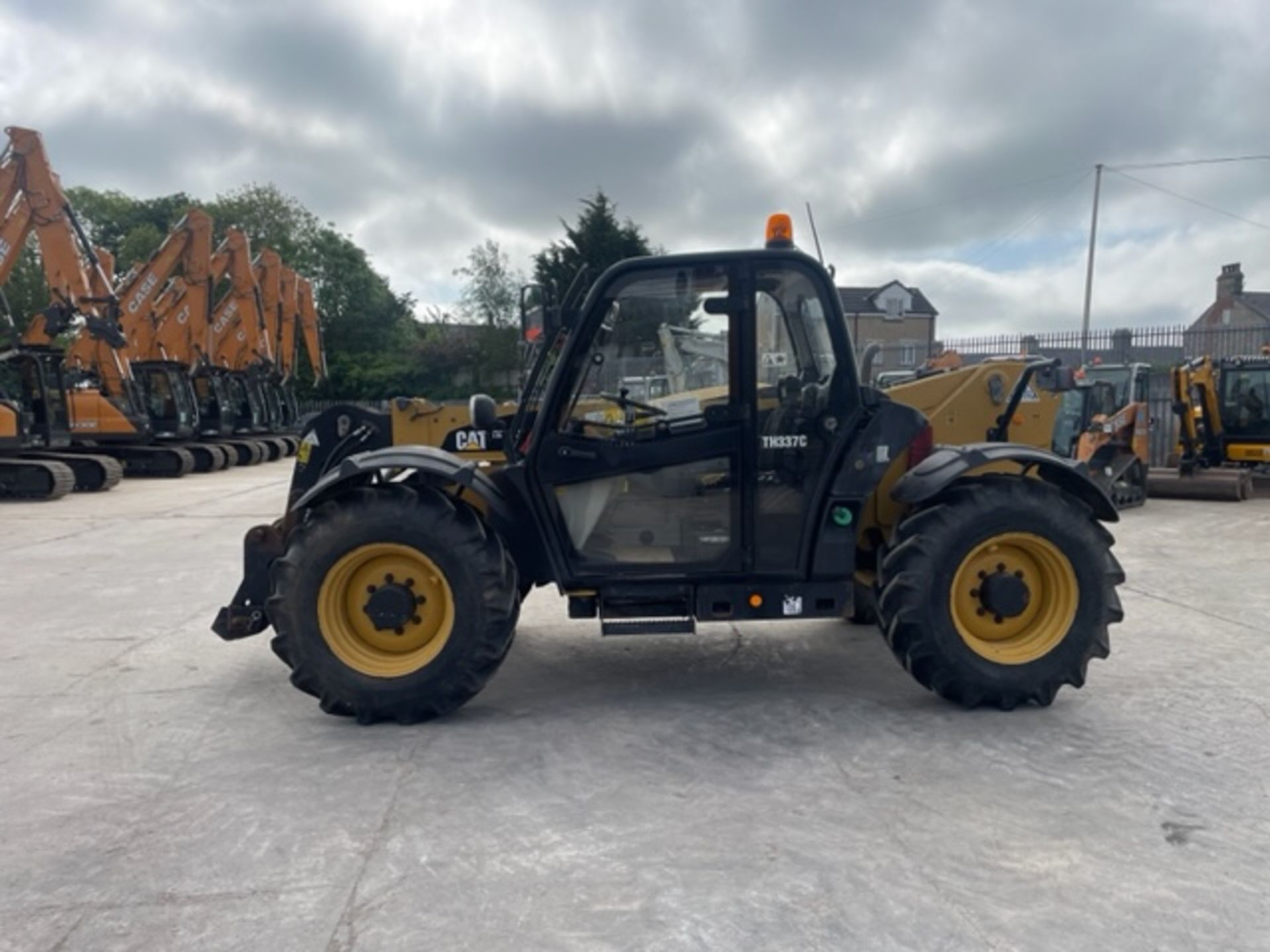 2016 CAT TH337C TELEHANDLER