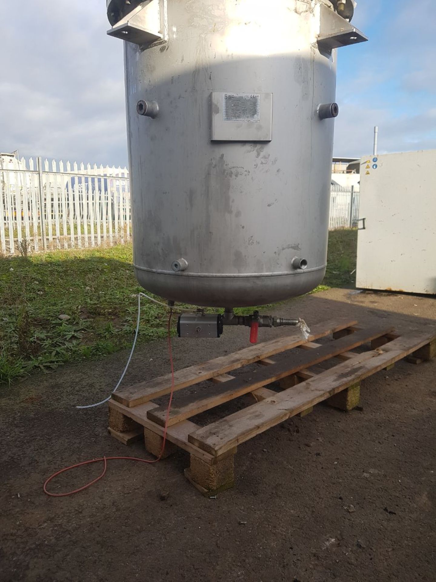 1 x 300L stainless steel mixing vessel ( wetted parts all 304 stainless steel ) - Image 3 of 10