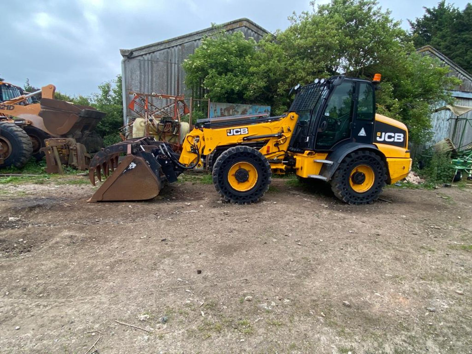 2016, JCB TM320 Waste Master with New Waste Tyres (only 5980 hours) - Bild 2 aus 3