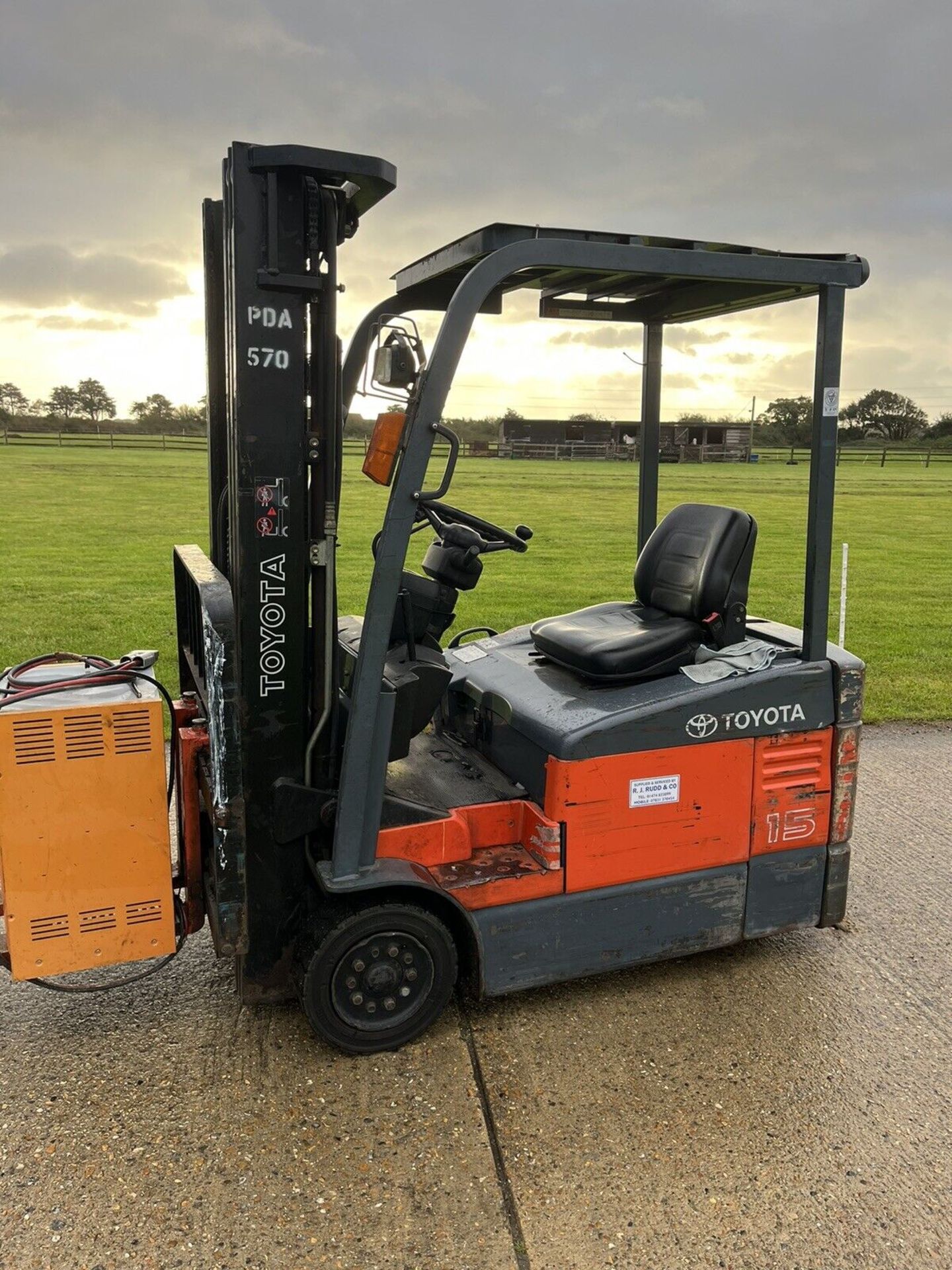 TOYOTA, 1.5 Tonne Electric Forklift Truck (container spec) - Image 3 of 3