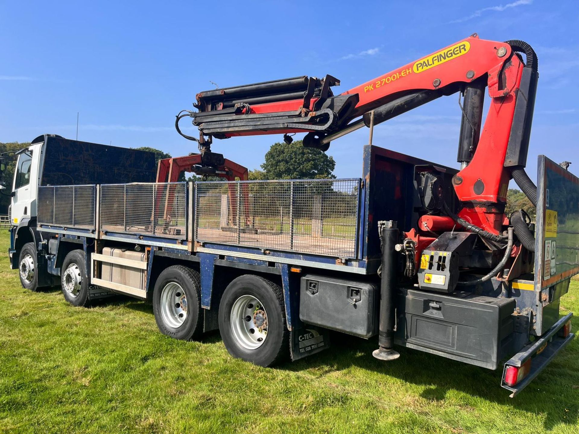 2016, DAF CF400 (8 x 4) Remote Control Hiab Lorry - Image 16 of 23