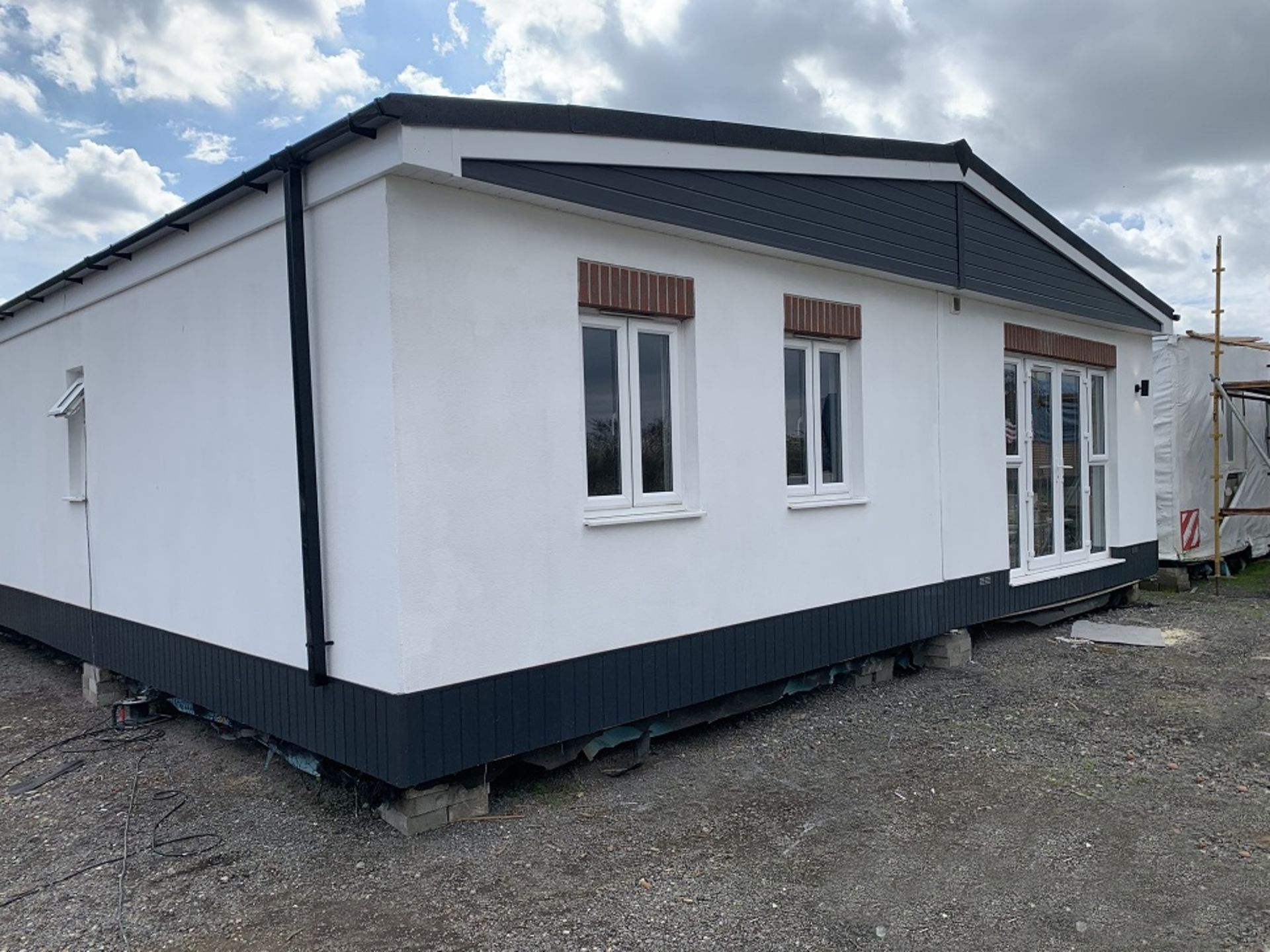 2 Bedroom Antracite Clad & Rendered Modular Bungalow - Image 54 of 62