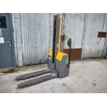 JUNGHEINRICH EMC 110 - High Reach Electric Pallet Truck