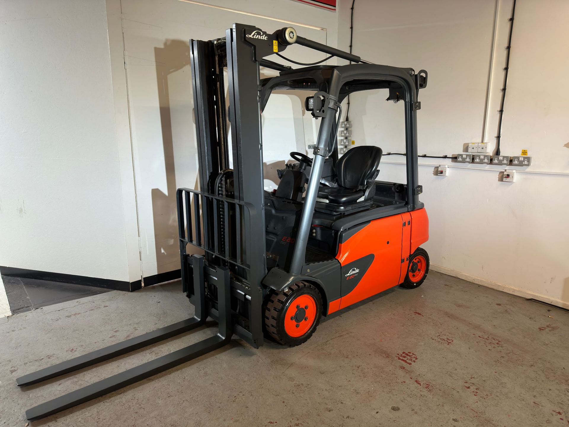 2017 LINDE E20PL (Container Spec) Electric Forklift