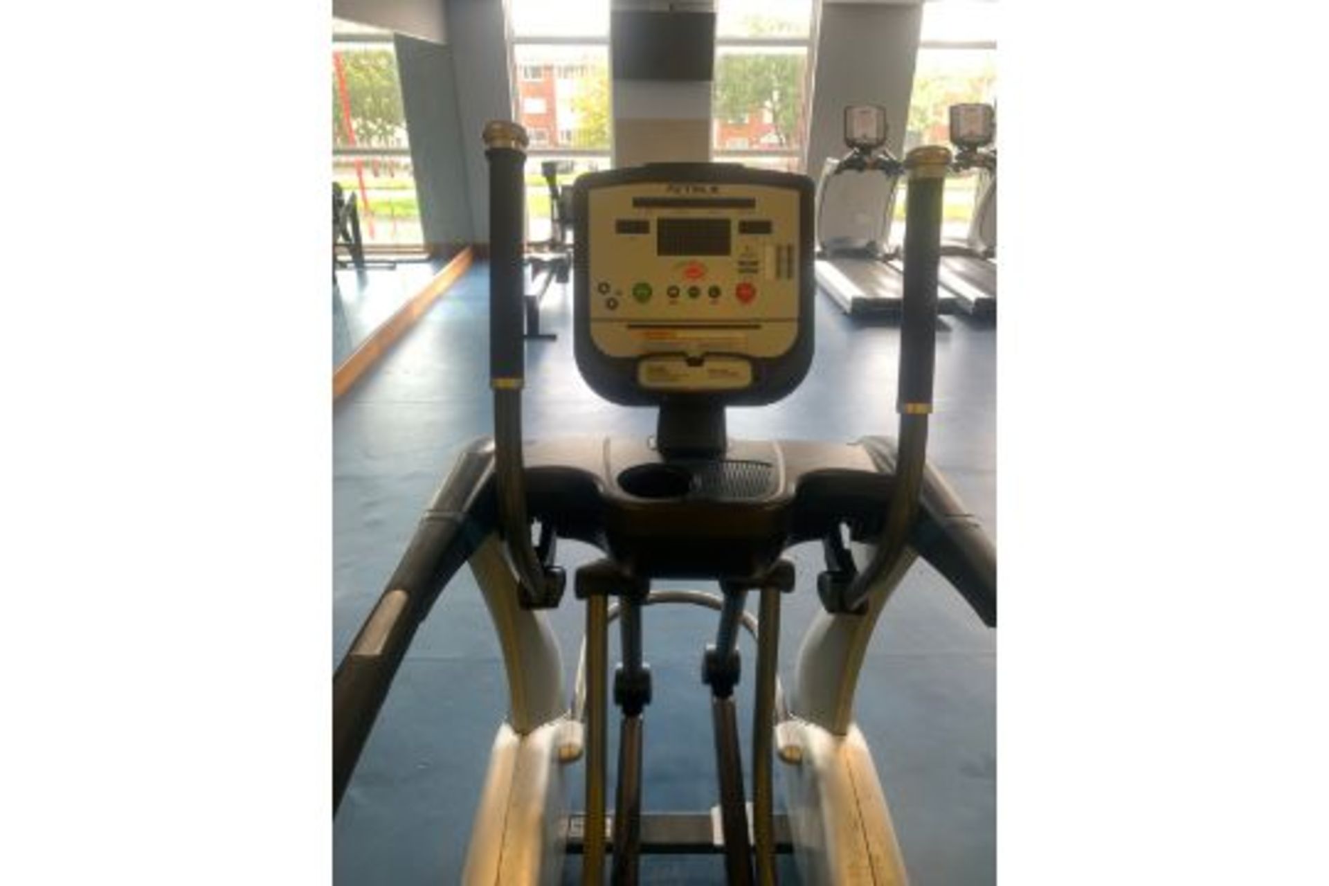 True Fitness Crosstrainer - Image 2 of 4