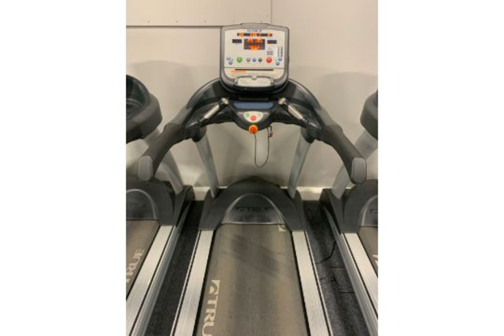 True Fitness 650 Treadmill - Image 2 of 3