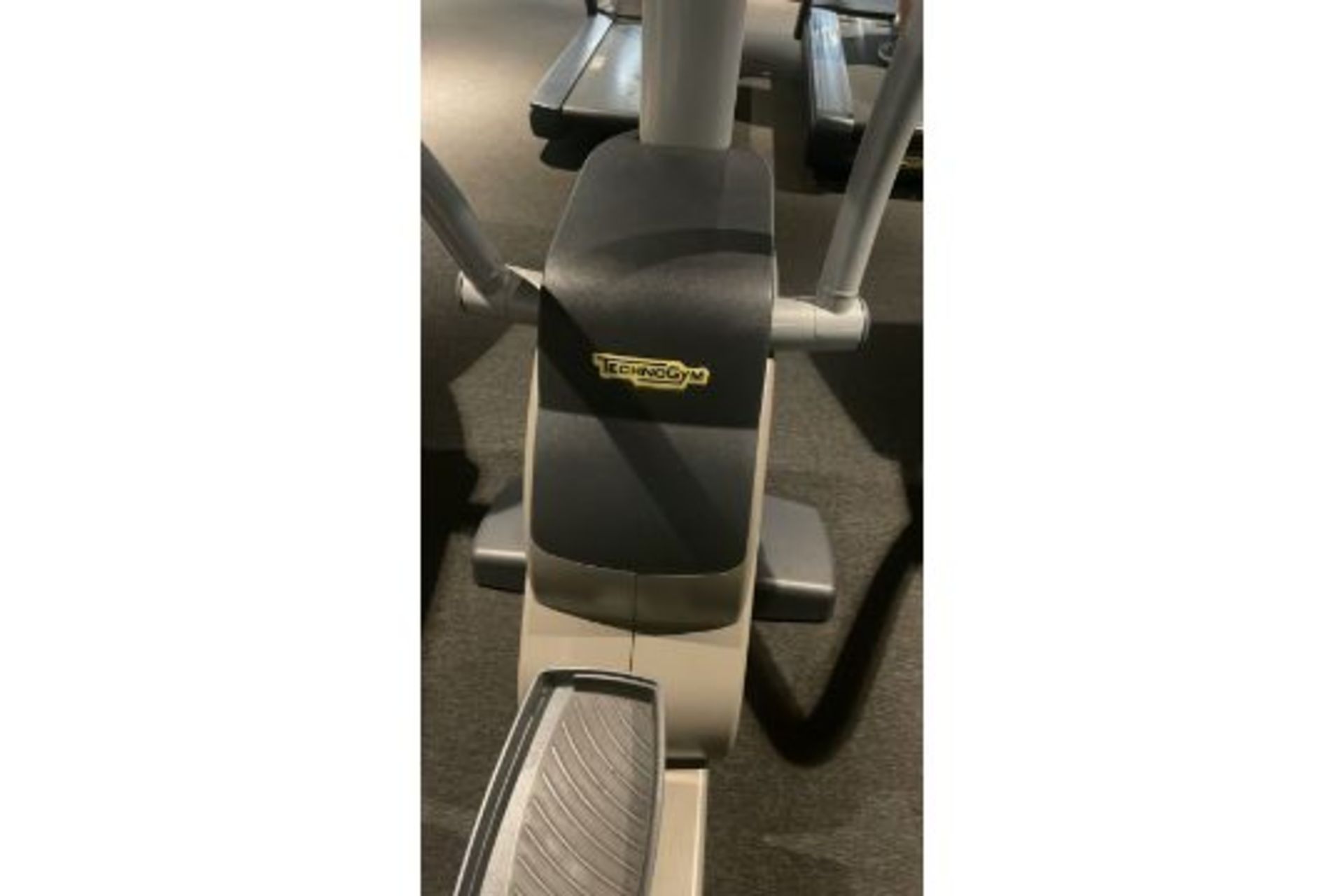 Technogym Rotating Cross Trainer - Image 3 of 7