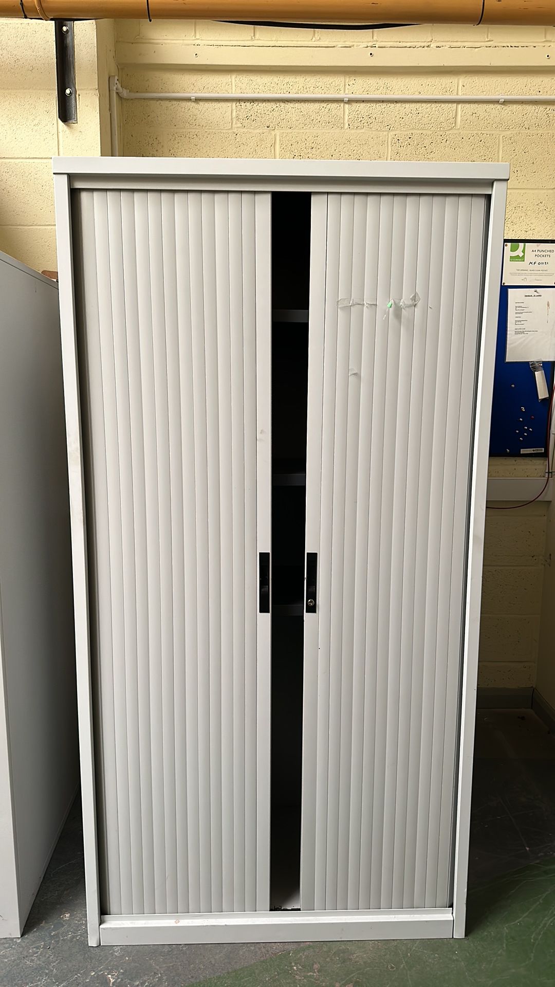 Storage Cabinet with folding doors - Image 2 of 3