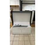 Display Unit with Drawers