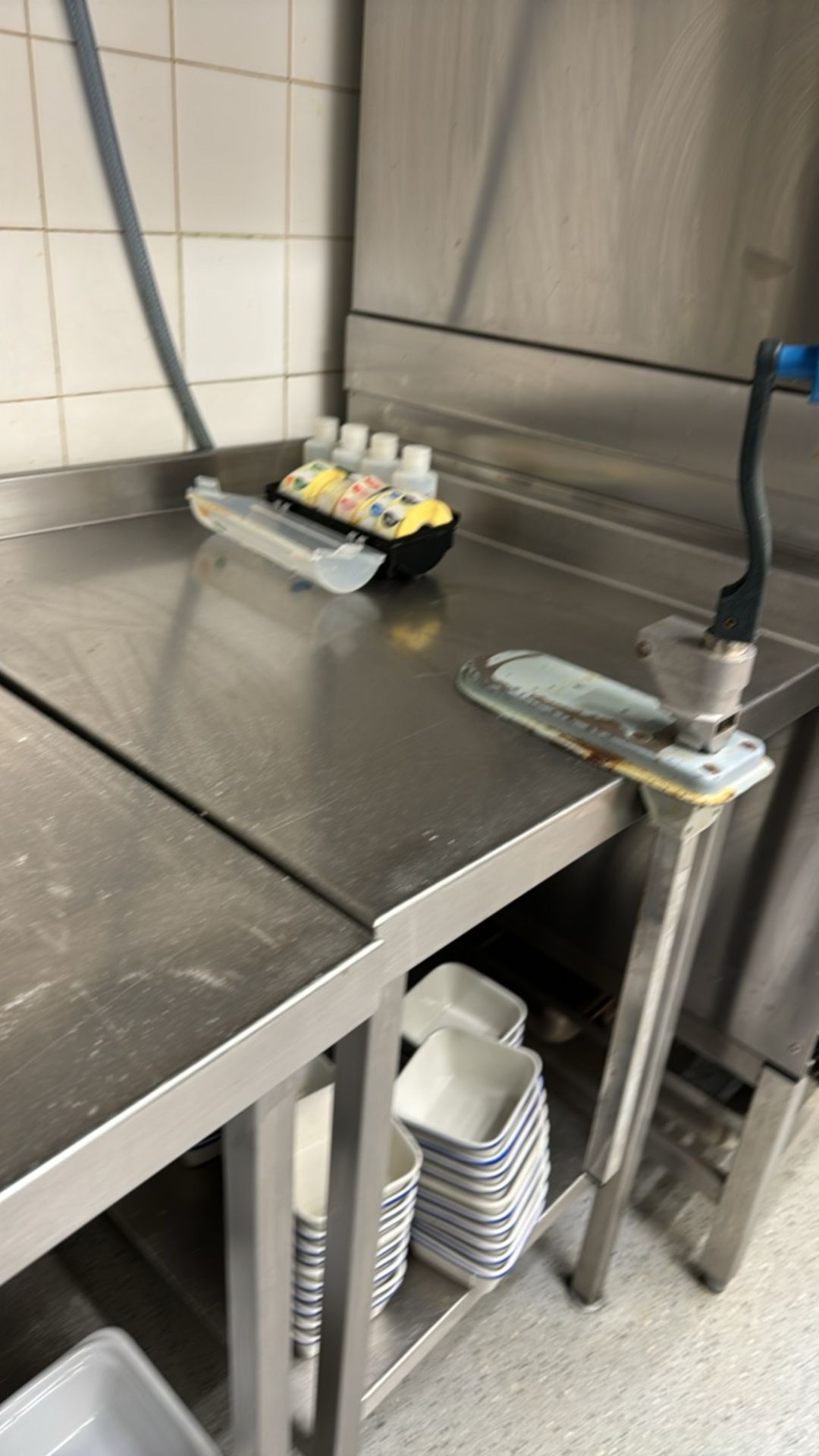 Stainless Steel Prep Unit with Can Opener - Bild 3 aus 5