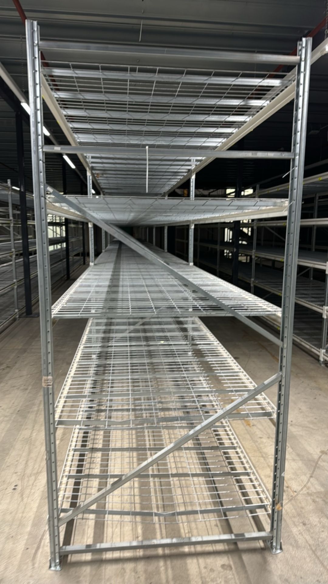 Run Of 6 Bays Of Lightweight Bolt-less Shelving - Bild 2 aus 5