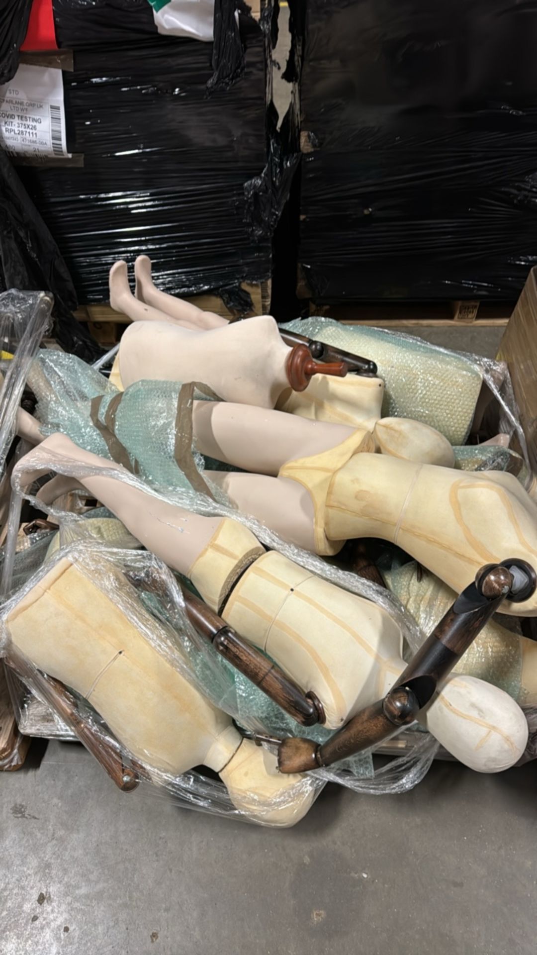 Pallet Of Mixed Manequin Busts - Bild 2 aus 2