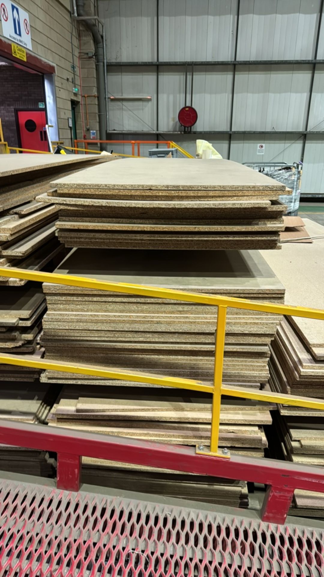 Planks Of Chipboard - Image 3 of 4