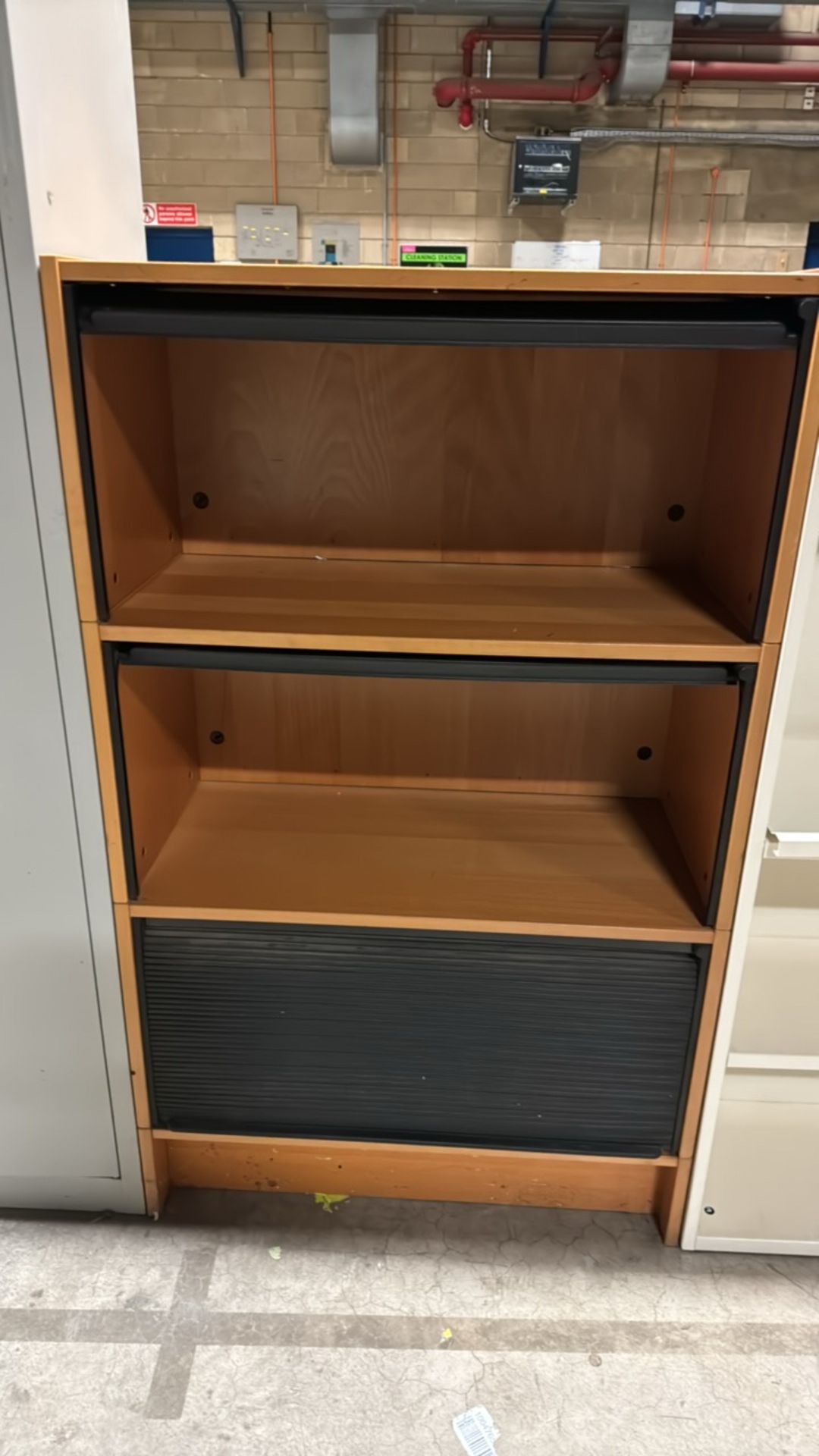 Shelf Storage Cabinets x2 - Image 2 of 4
