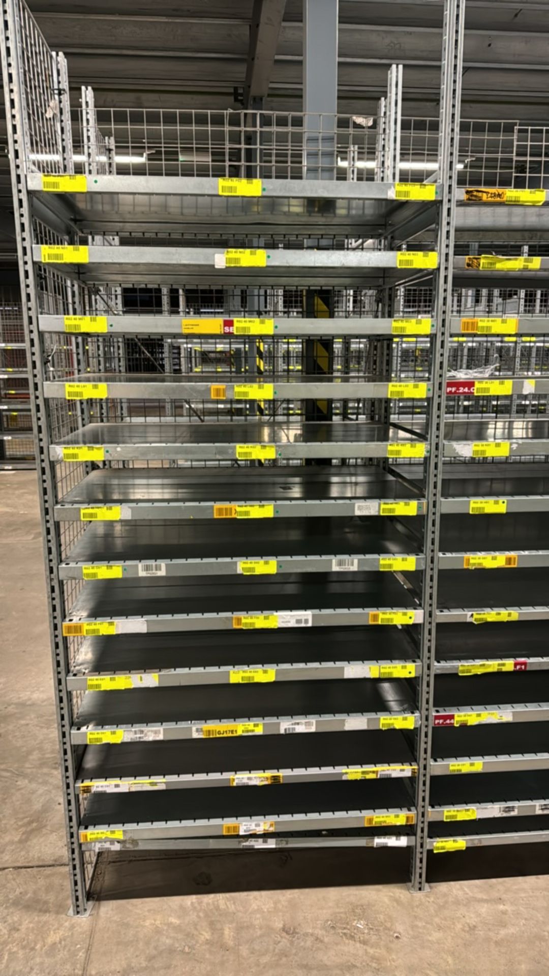 Run Of 20 Bays Of Lightweight Bolt-less Shelving - Bild 3 aus 4