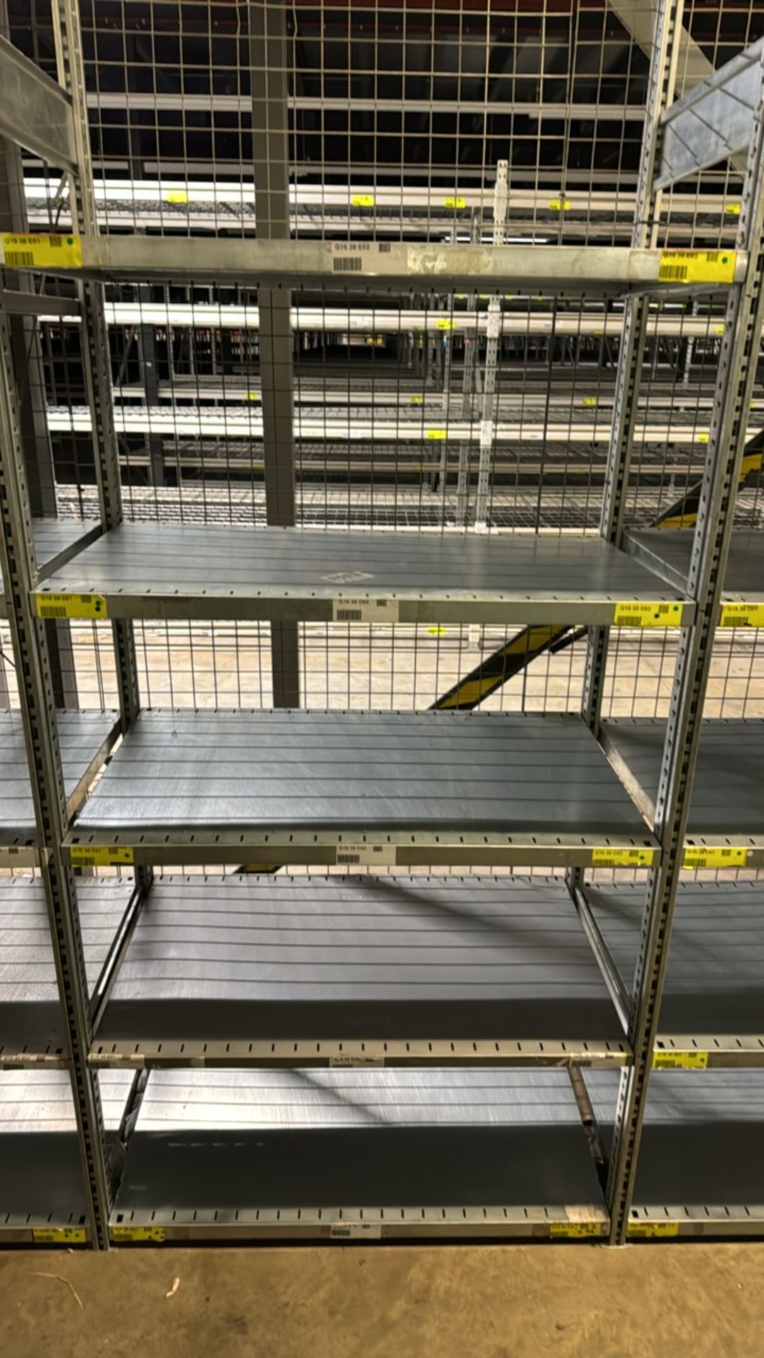 Run Of 20 Bays Of Lightweight Boltless Shelving - Bild 4 aus 5