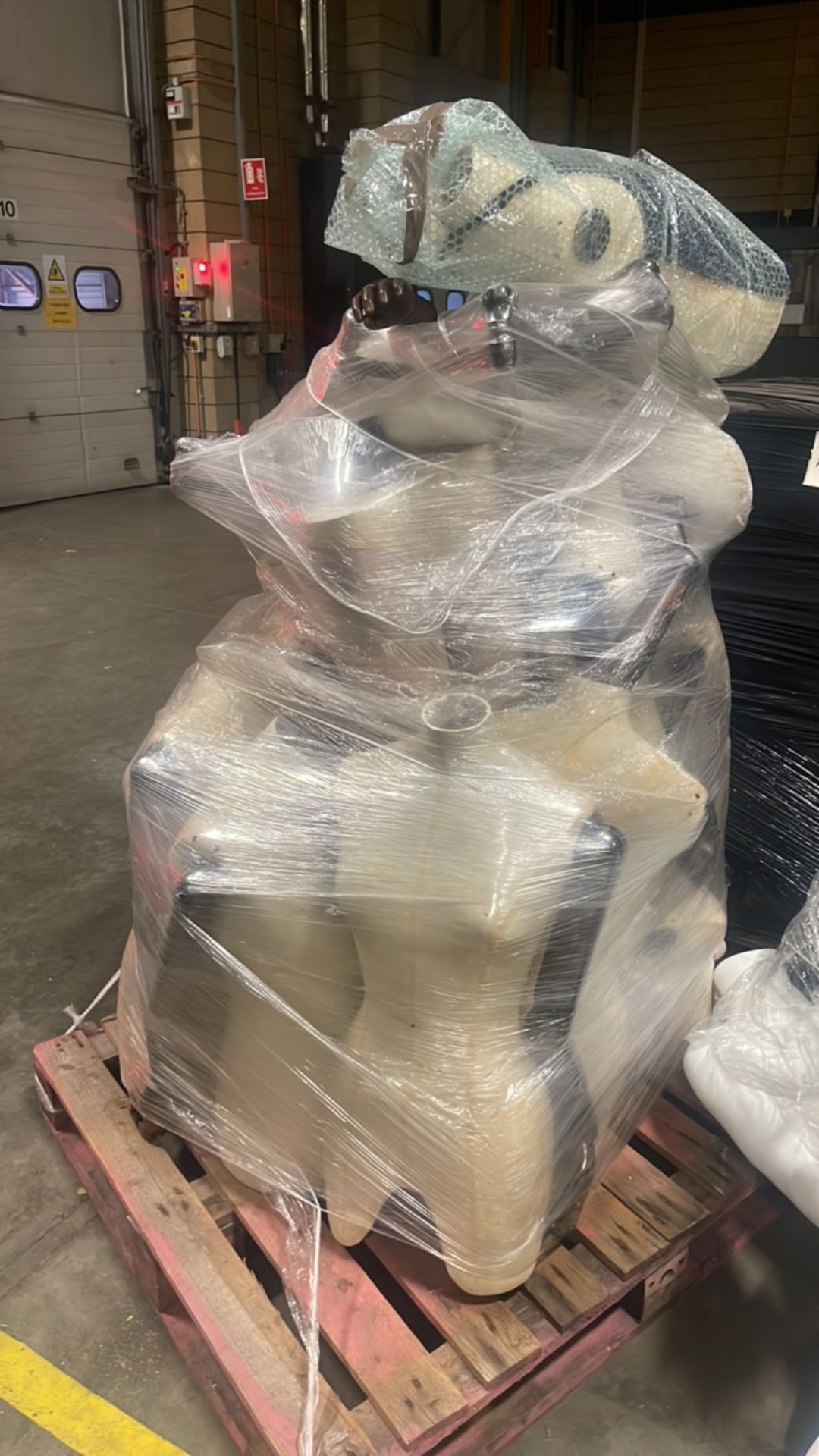 Pallet Of Mixed Mannequins Busts - Image 2 of 4