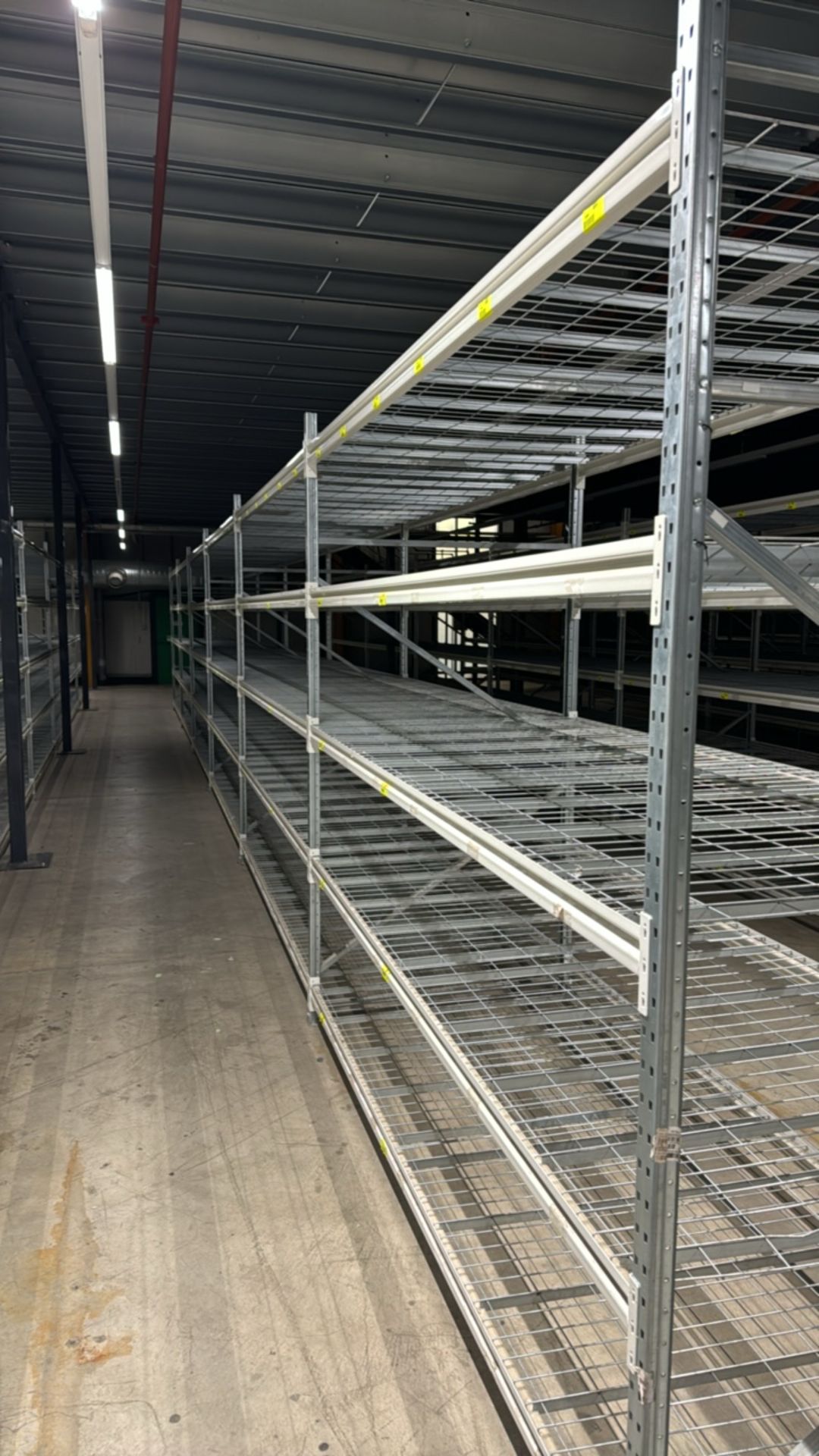 Run Of 6 Bays Of Lightweight Bolt-less Shelving