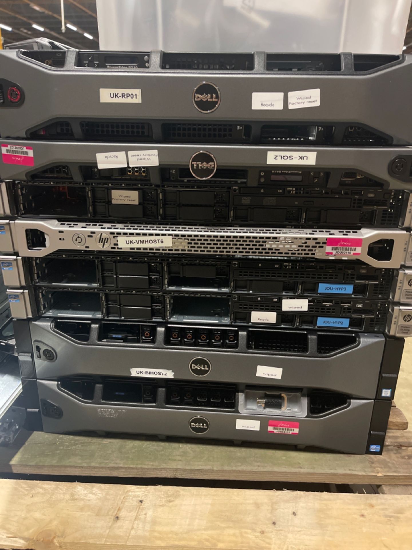 Mixed Pallet of Servers Includes DELL & HP