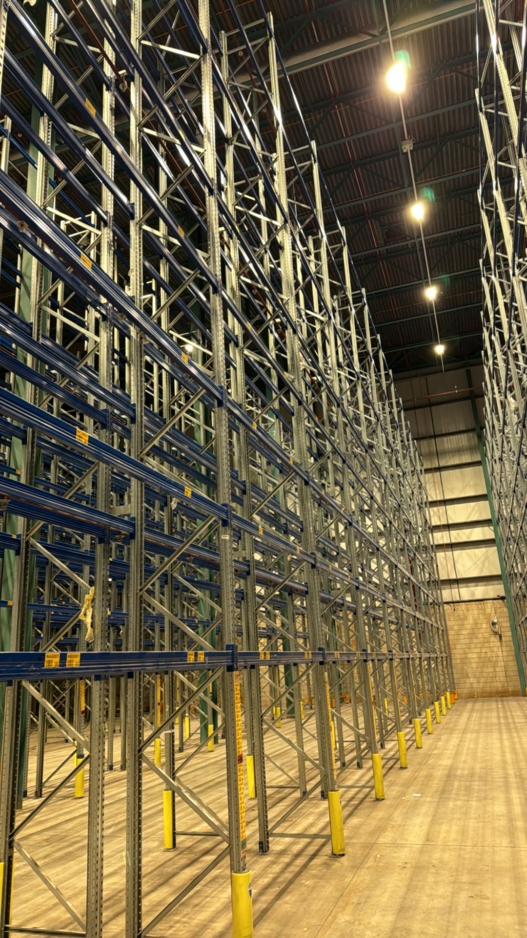 Run Of 32 Bays Of Back To Back Boltless Pallet Racking - Bild 8 aus 10