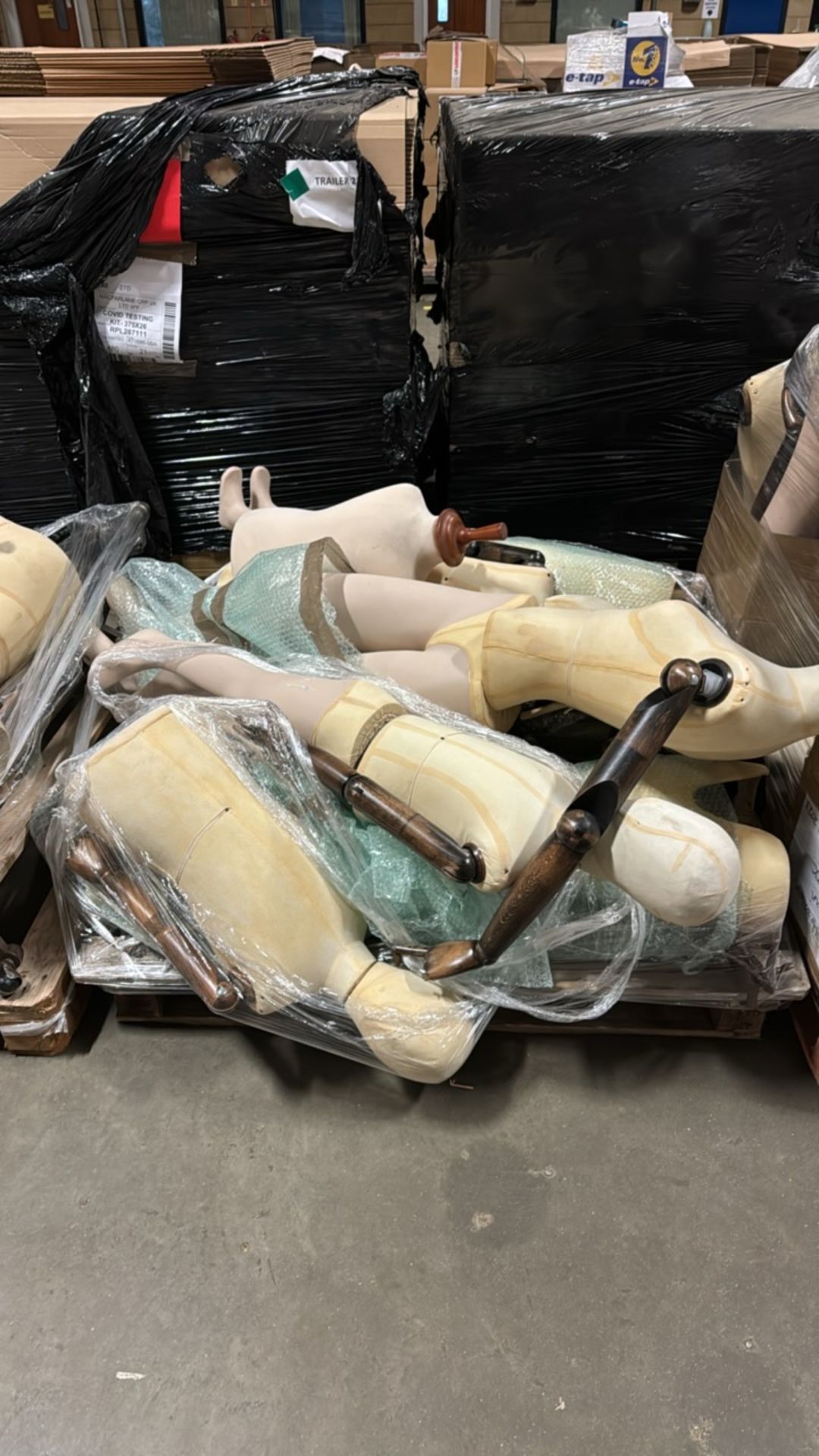 Pallet Of Mixed Manequin Busts