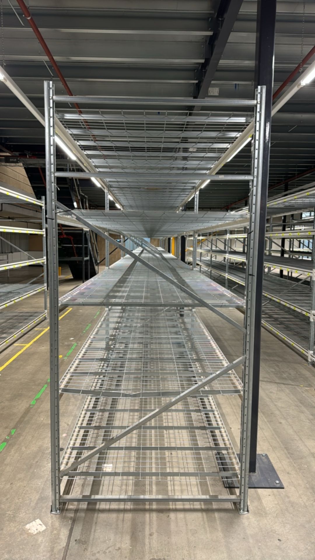 Run Of 7 Bays Of Lightweight Bolt-less Shelving - Bild 5 aus 5