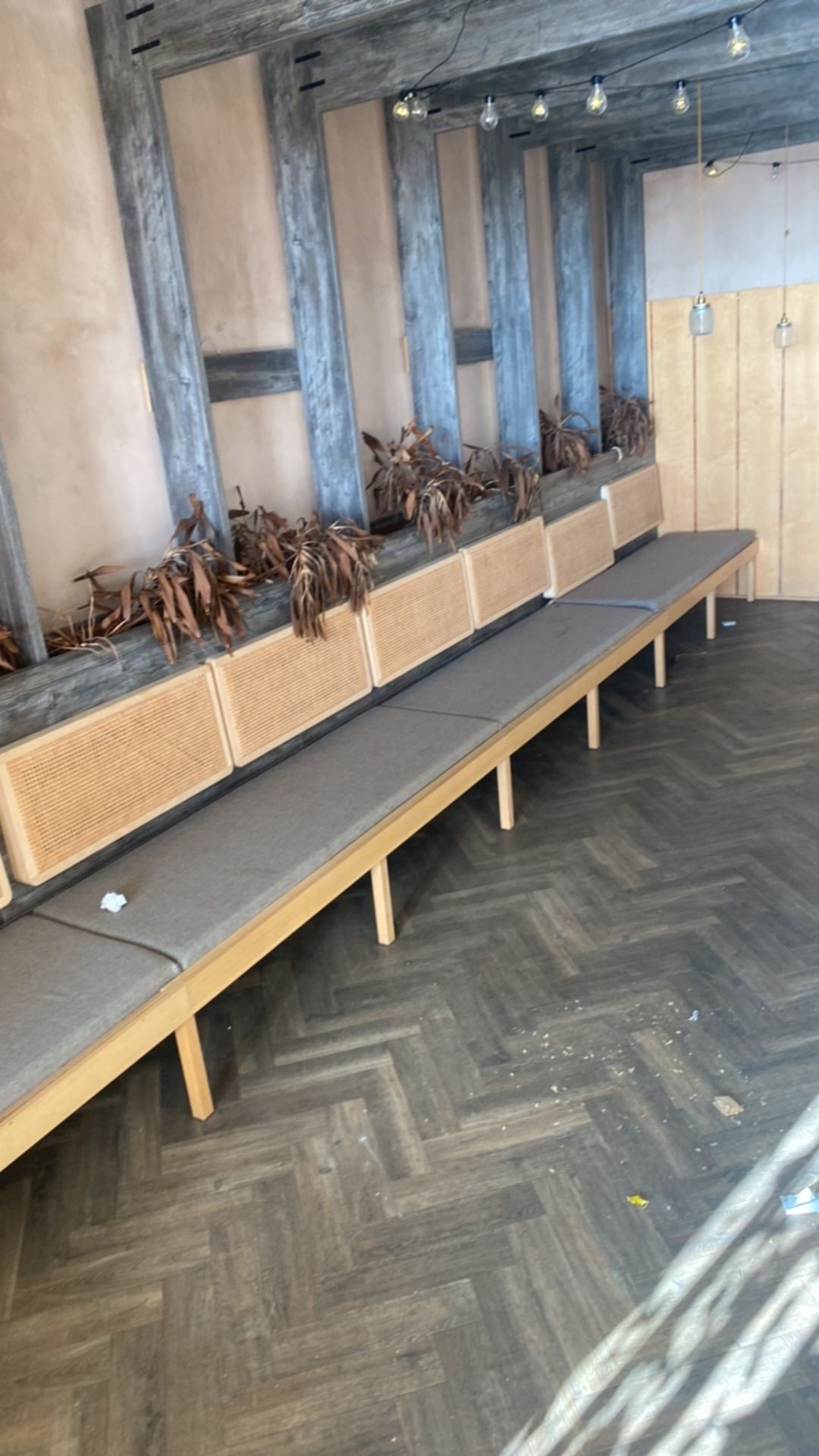 Restaurant Seating Area - Image 4 of 5