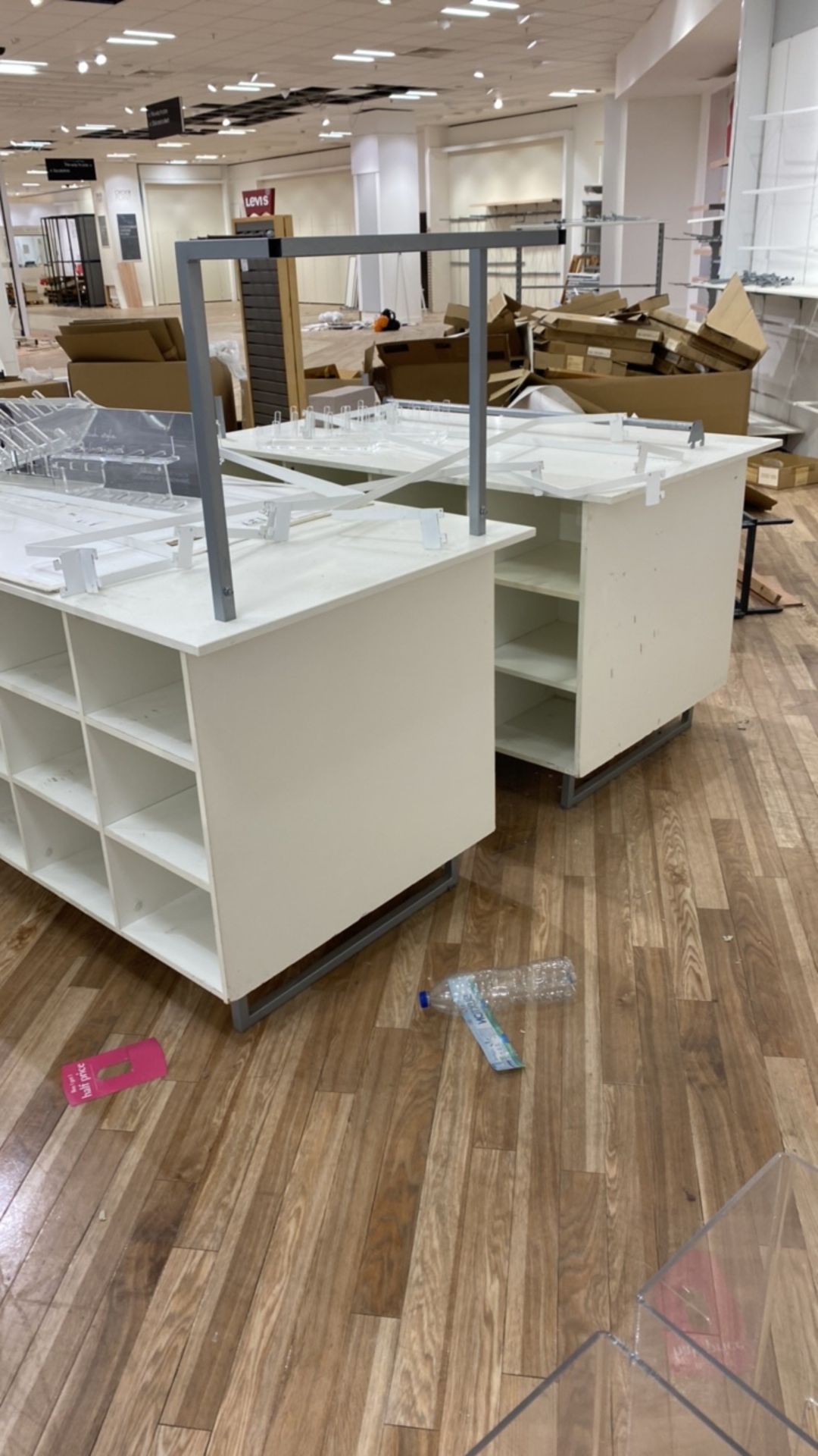 2x Retail Display White Wooden Cabinets - Image 3 of 4