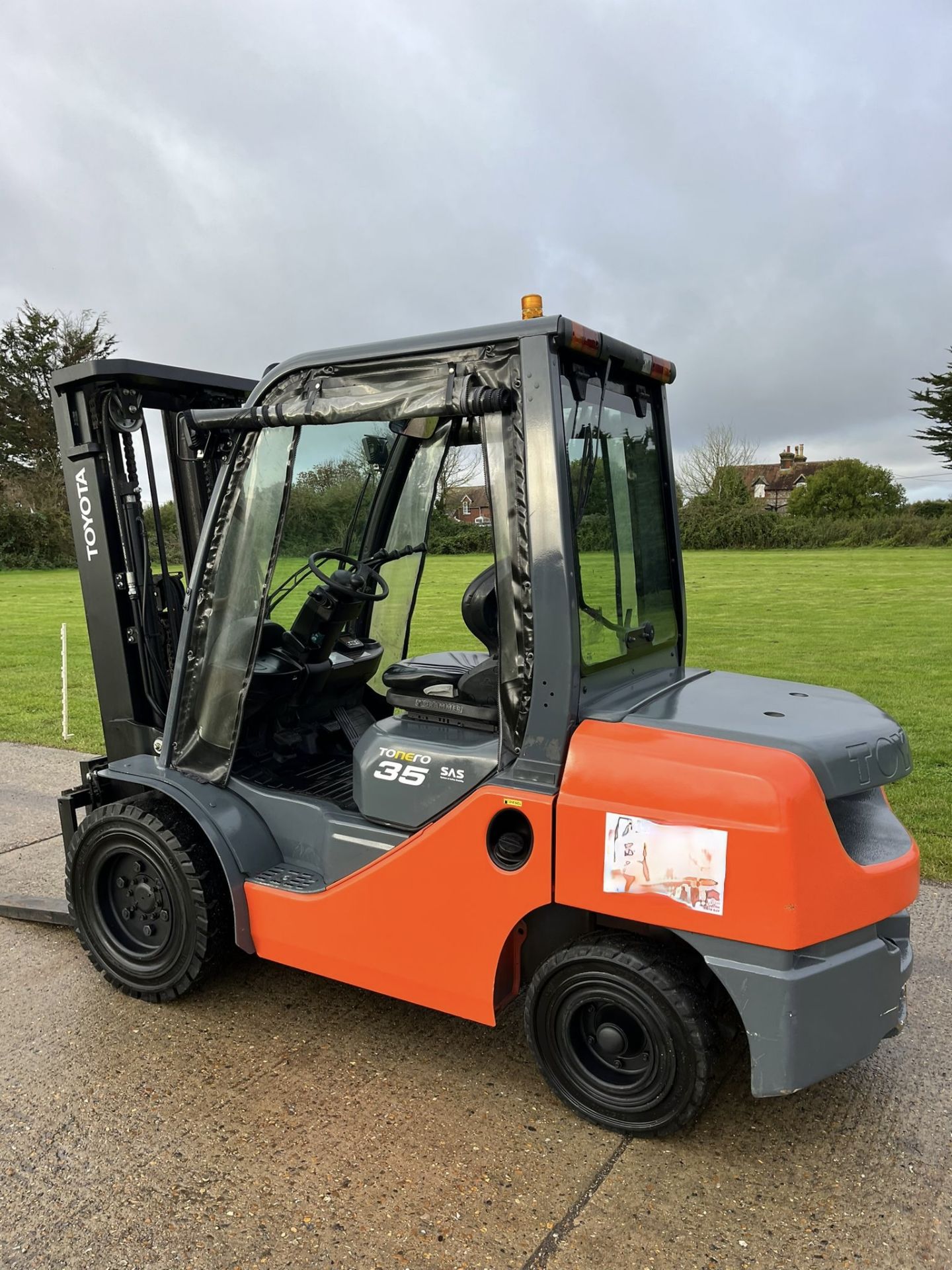 2018 TOYOTA, 3.5 Tonne Diesel Forklift (Triple Mast) - Image 3 of 7