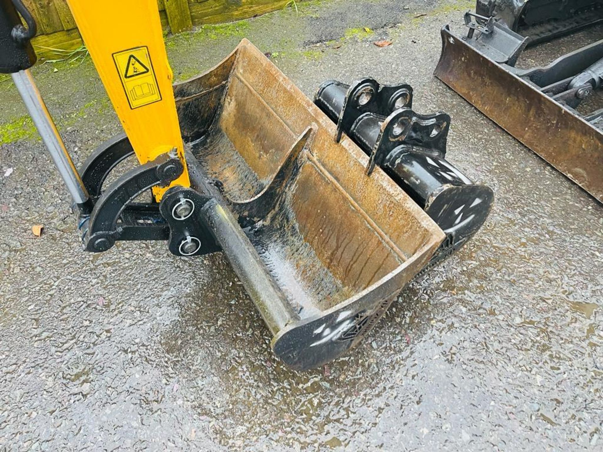 JCB 16C-1 EXCAVATOR - Image 11 of 13