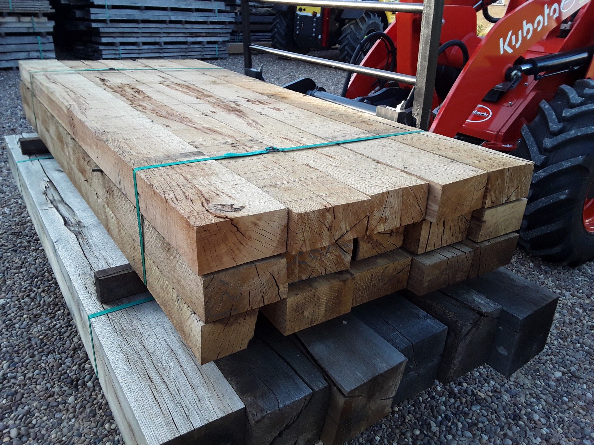15x Hardwood Sawn Rustic Timber English Oak Sleepers - Image 4 of 5