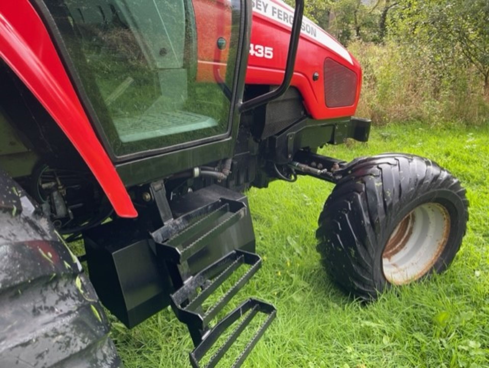 2005, MASSEY FERGUSON 5435 Tractor - Image 6 of 9