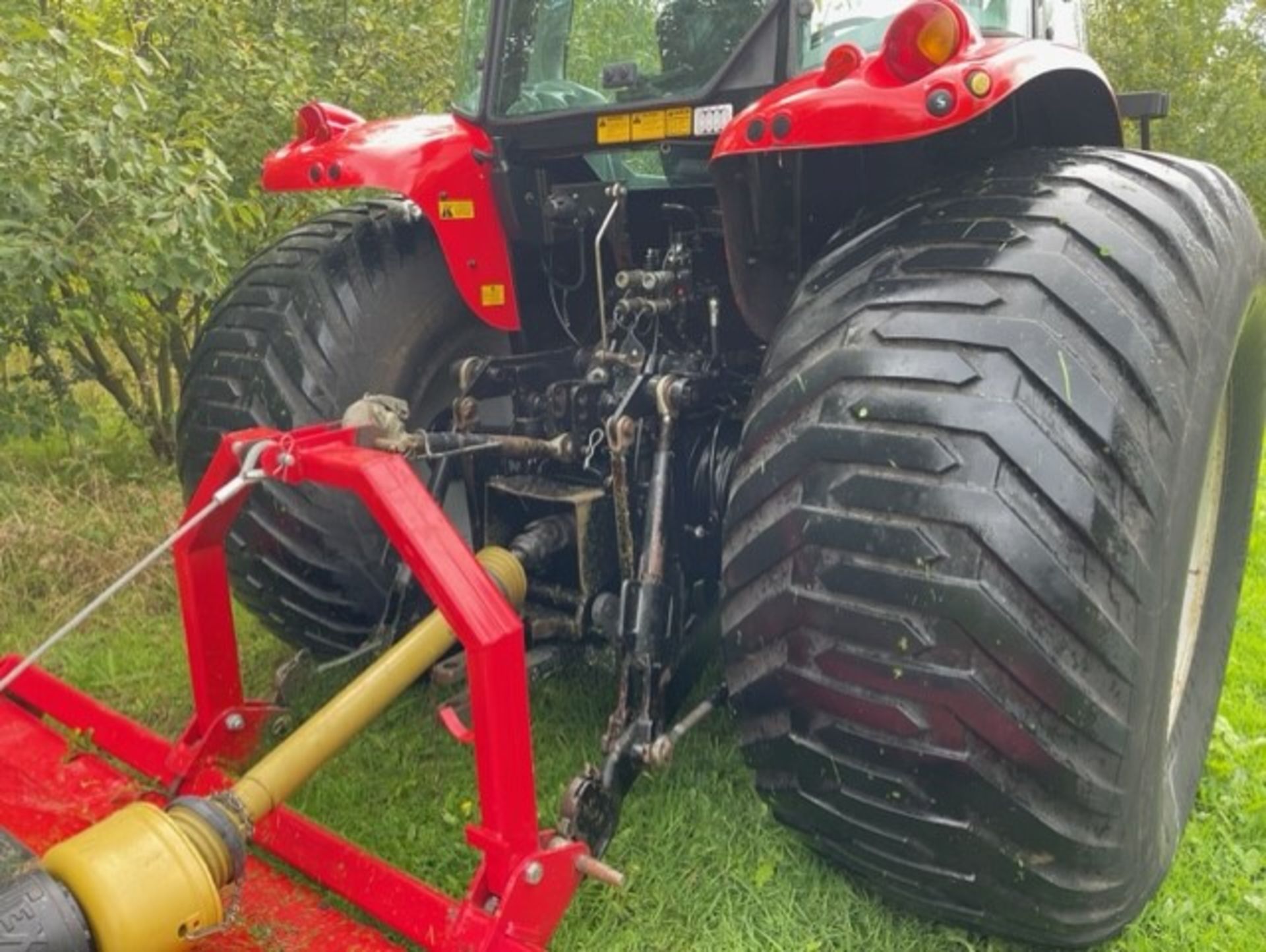 2005, MASSEY FERGUSON 5435 Tractor - Image 5 of 9