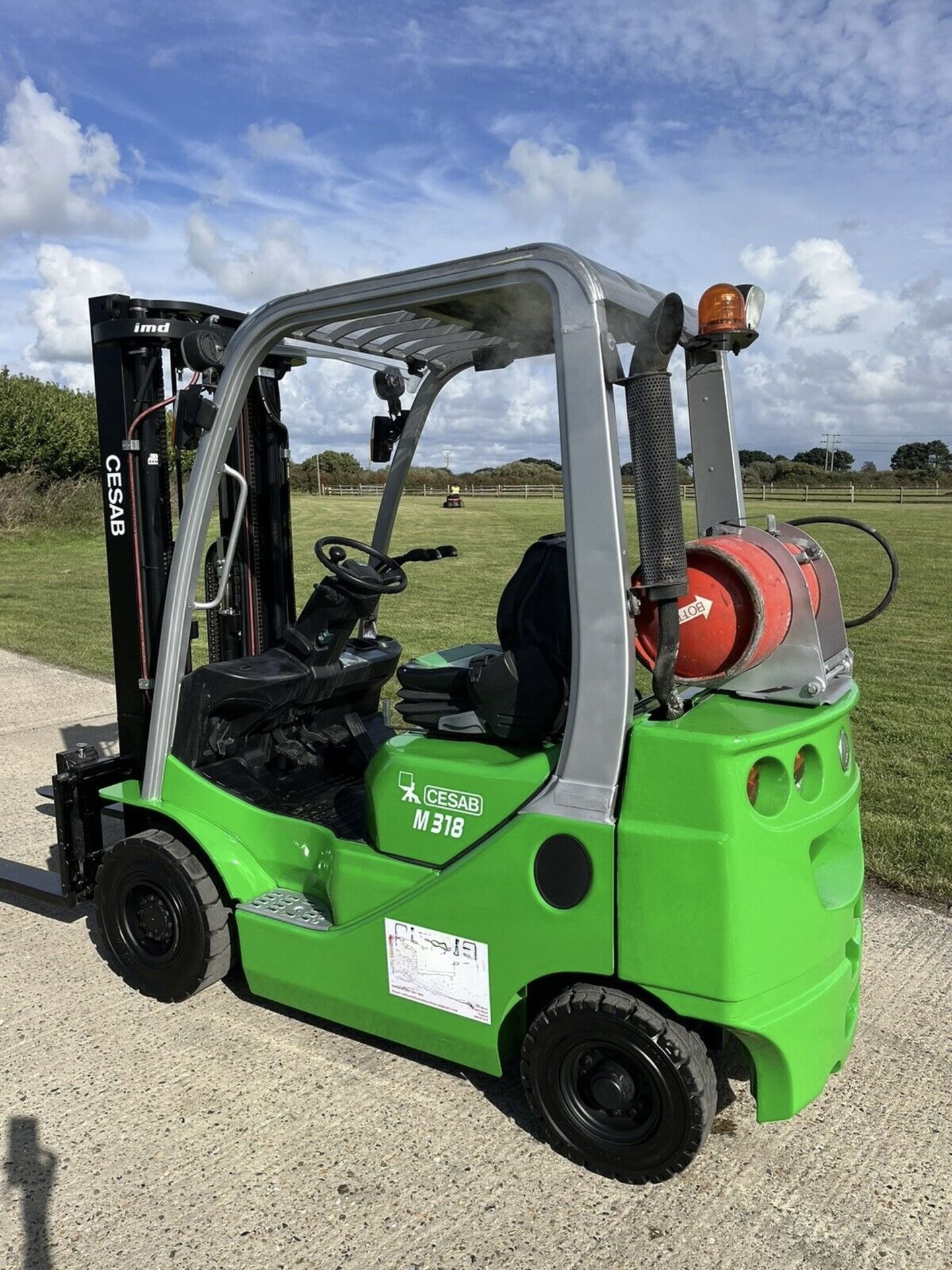 2015, CESAB / TOYOTA 1.8 Tonne (Container Spec) Gas Forklift - (LPG) - Image 4 of 5