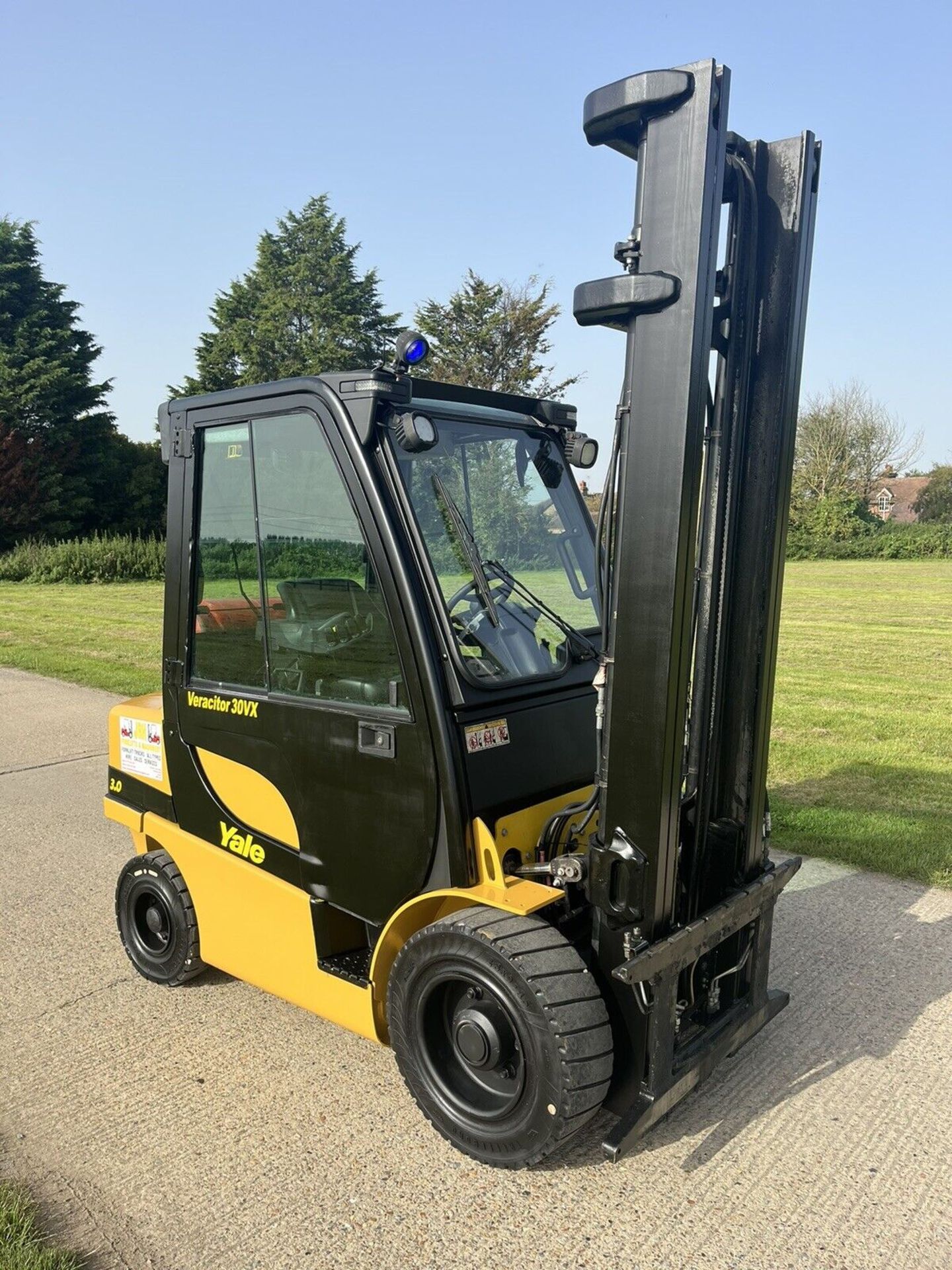 2012 YALE, LPG Forklift - Image 2 of 6