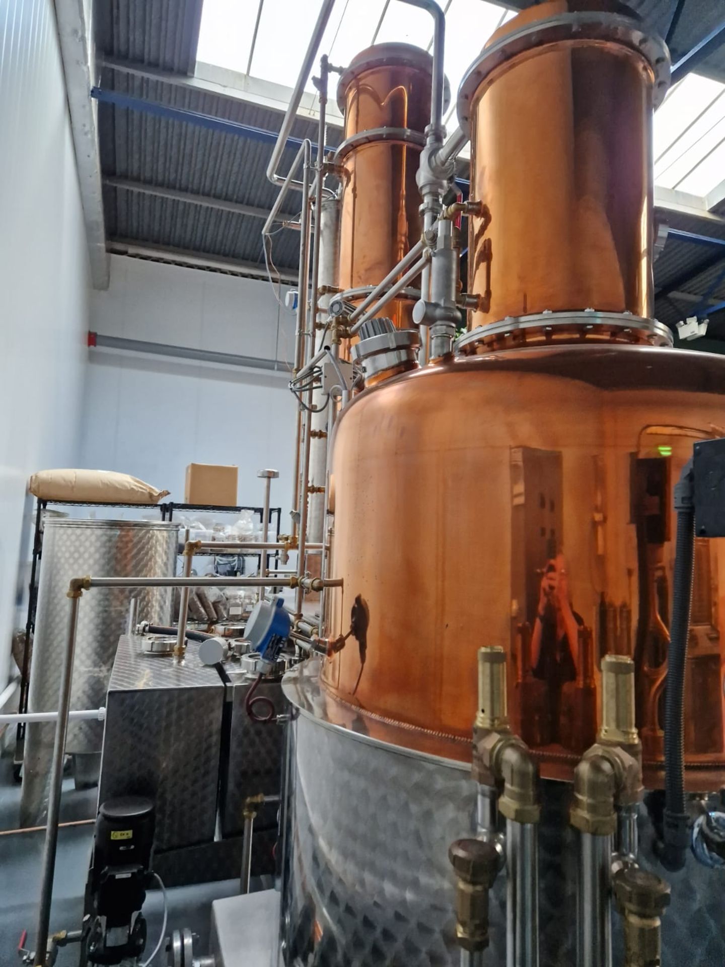 Arnold Holstein SH1000, 450L Pot Still. Installed and commissioned March 2022 - Image 5 of 9