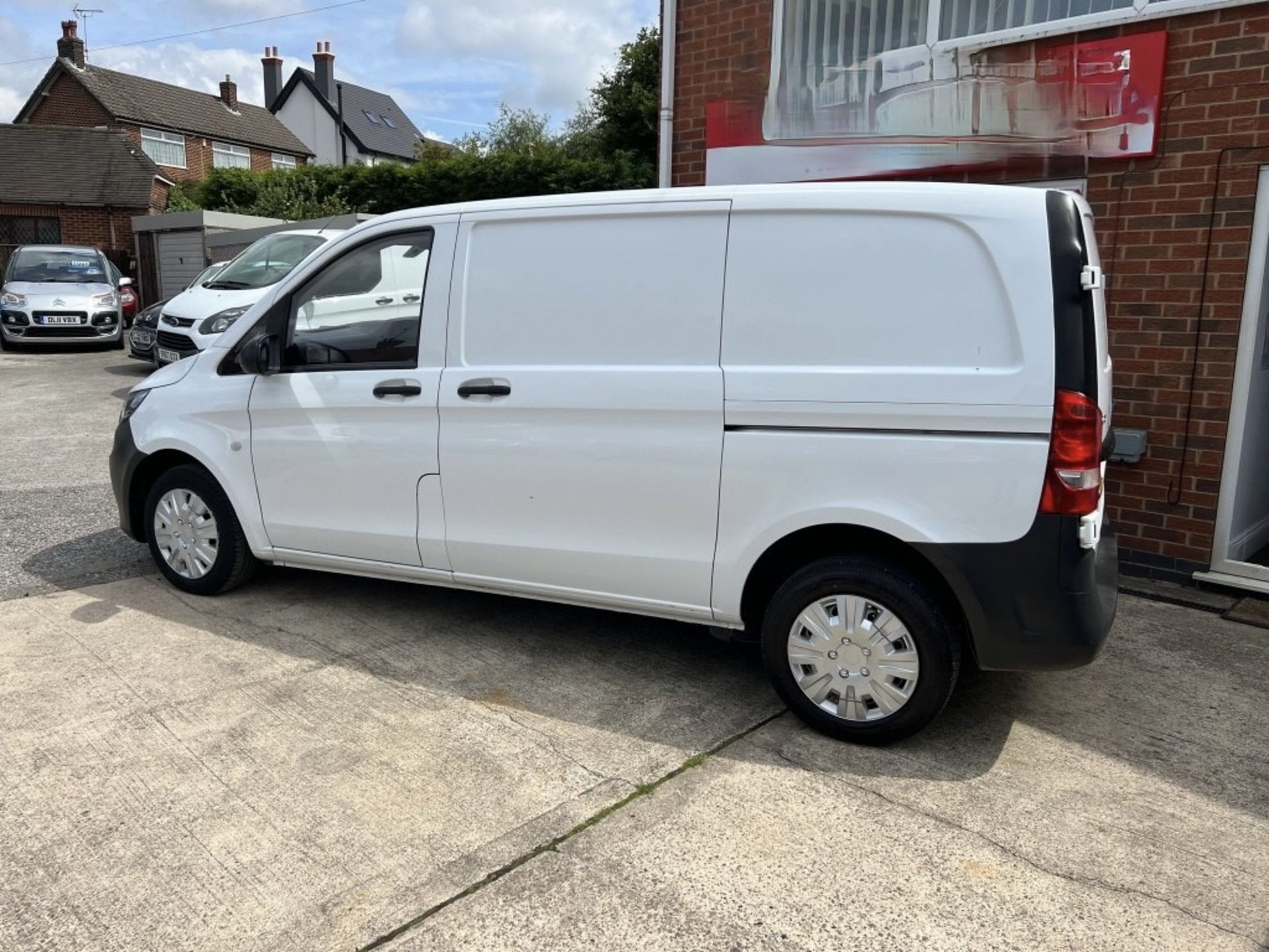 2017, Mercedes-Benz Vito 111 CDI - Bild 4 aus 8