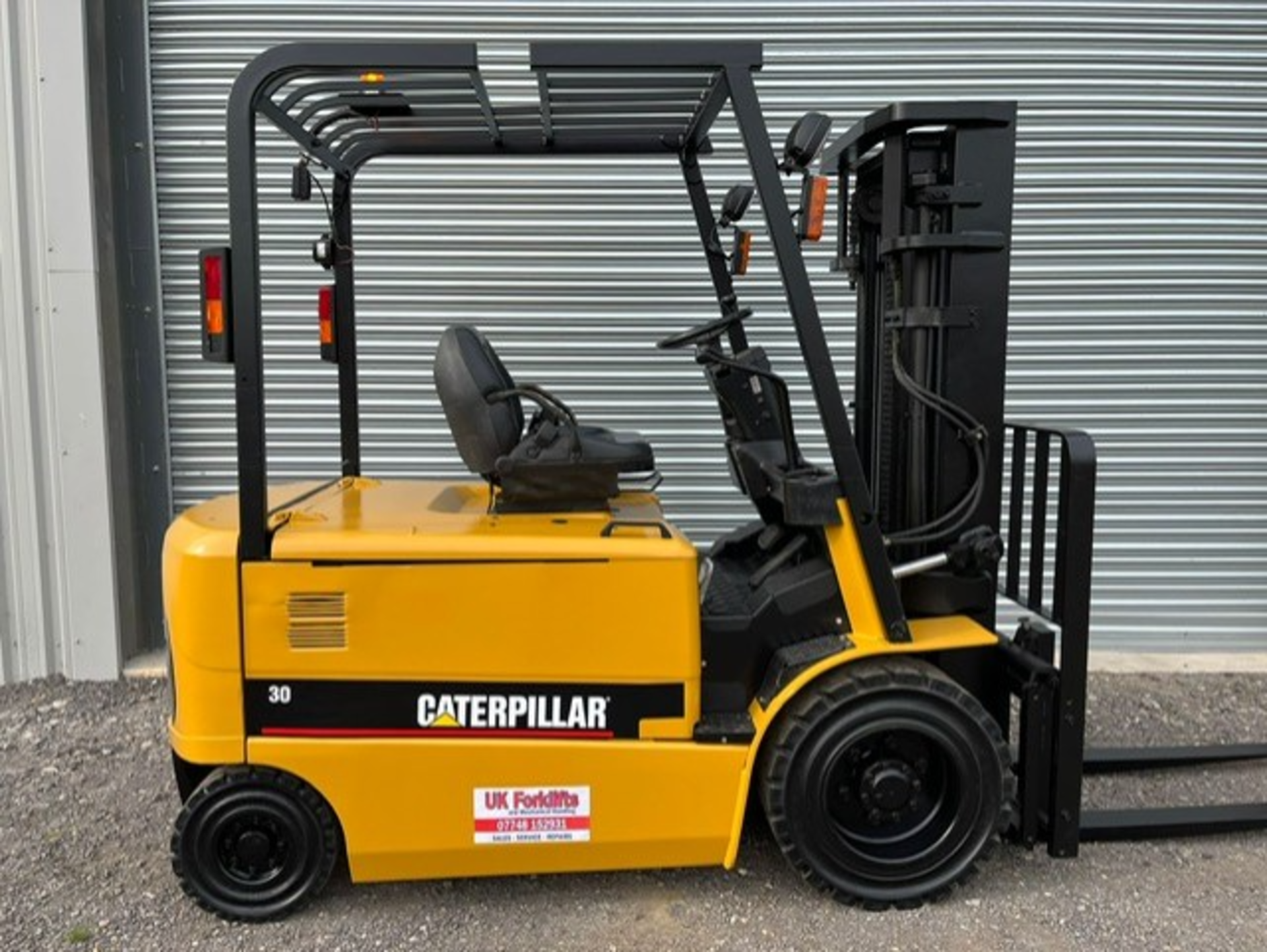 2003 CATERPILLAR, 3 Tonne Electric Forklift - Bild 2 aus 8