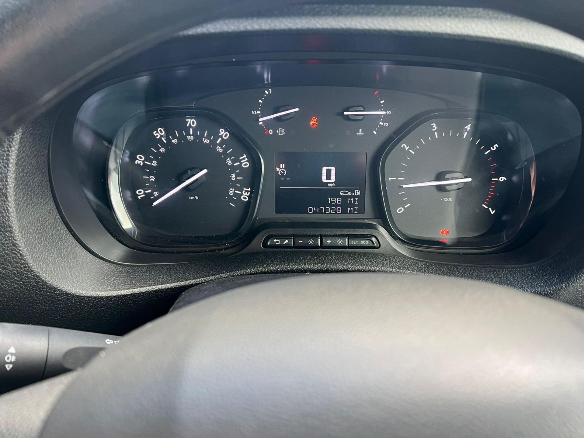 2021, PEUGEOT Expert Professional Premium 1.5 HDI - Bild 2 aus 11