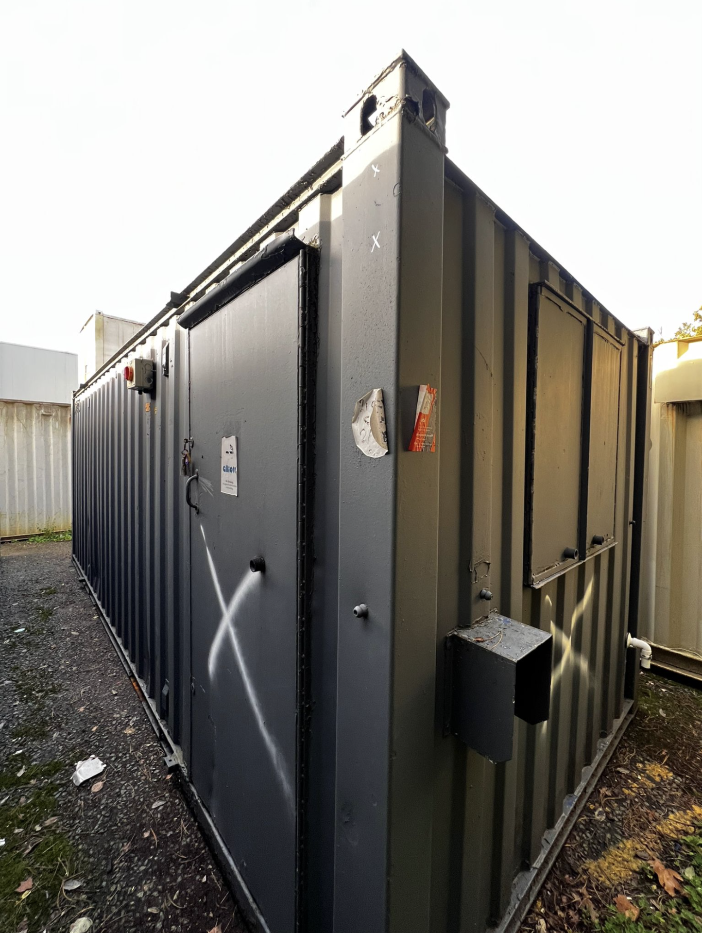 10ft Shipping Container - Image 6 of 6