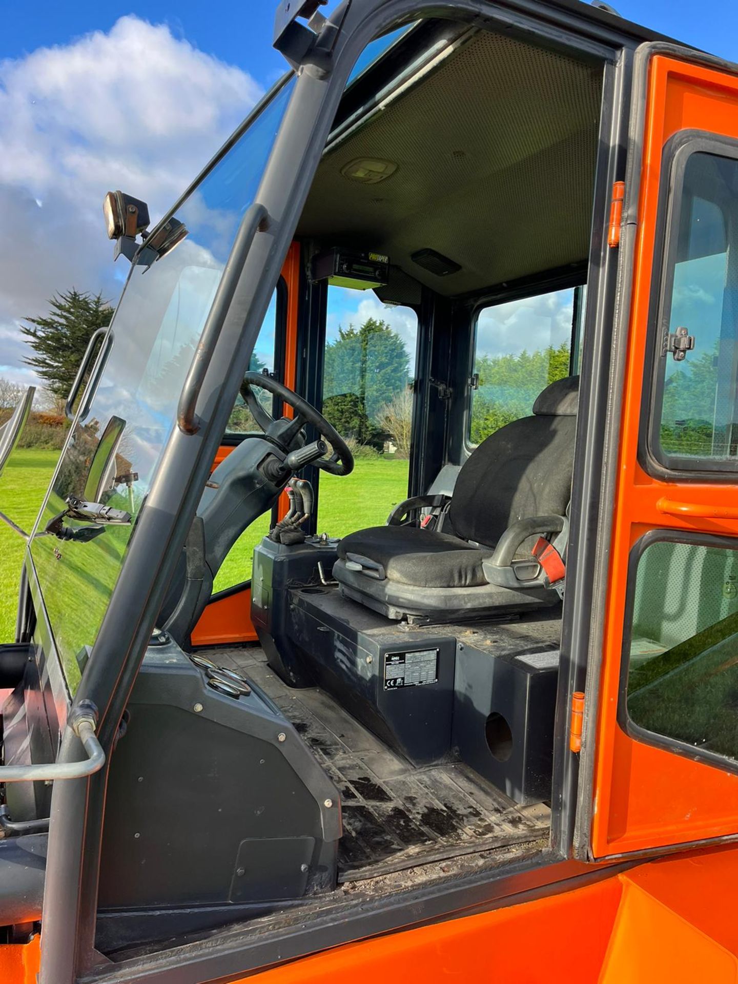 2014, DOOSAN Forklift - Kubota Engine - Image 2 of 8