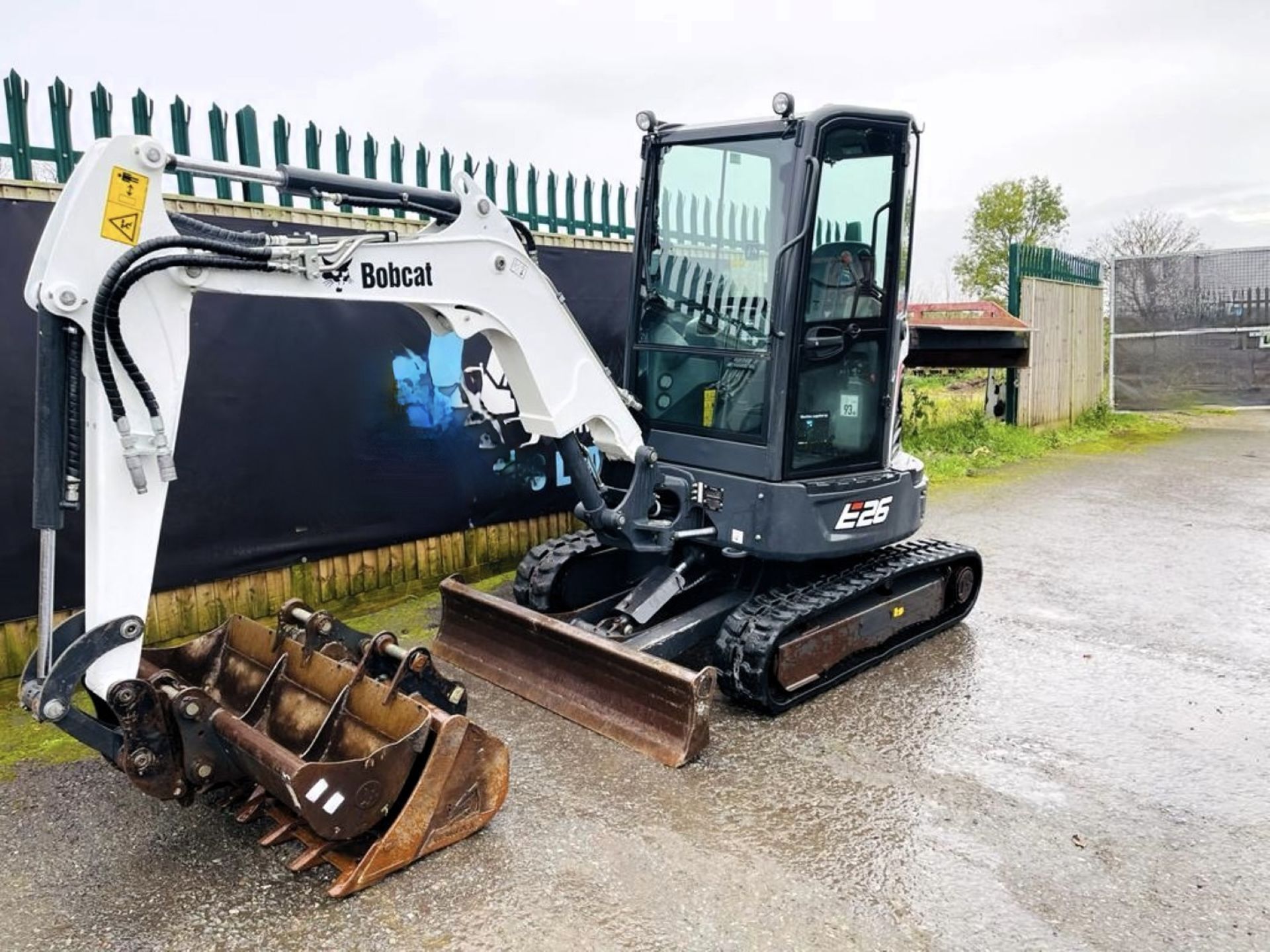 BOBCAT E26 EXCAVATOR