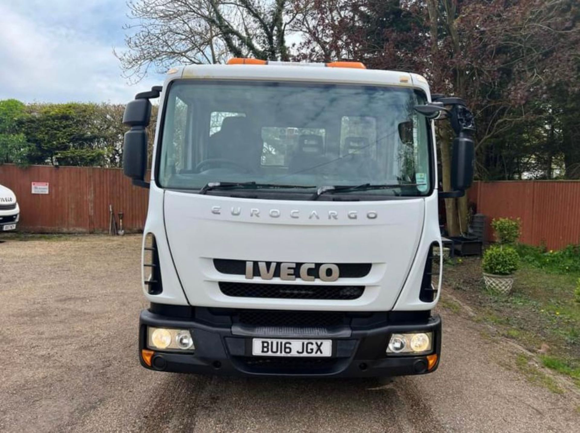 2016, IVECO - EUROCARGO, Tarmac Spec Tipper with Insulated Body - Image 4 of 13