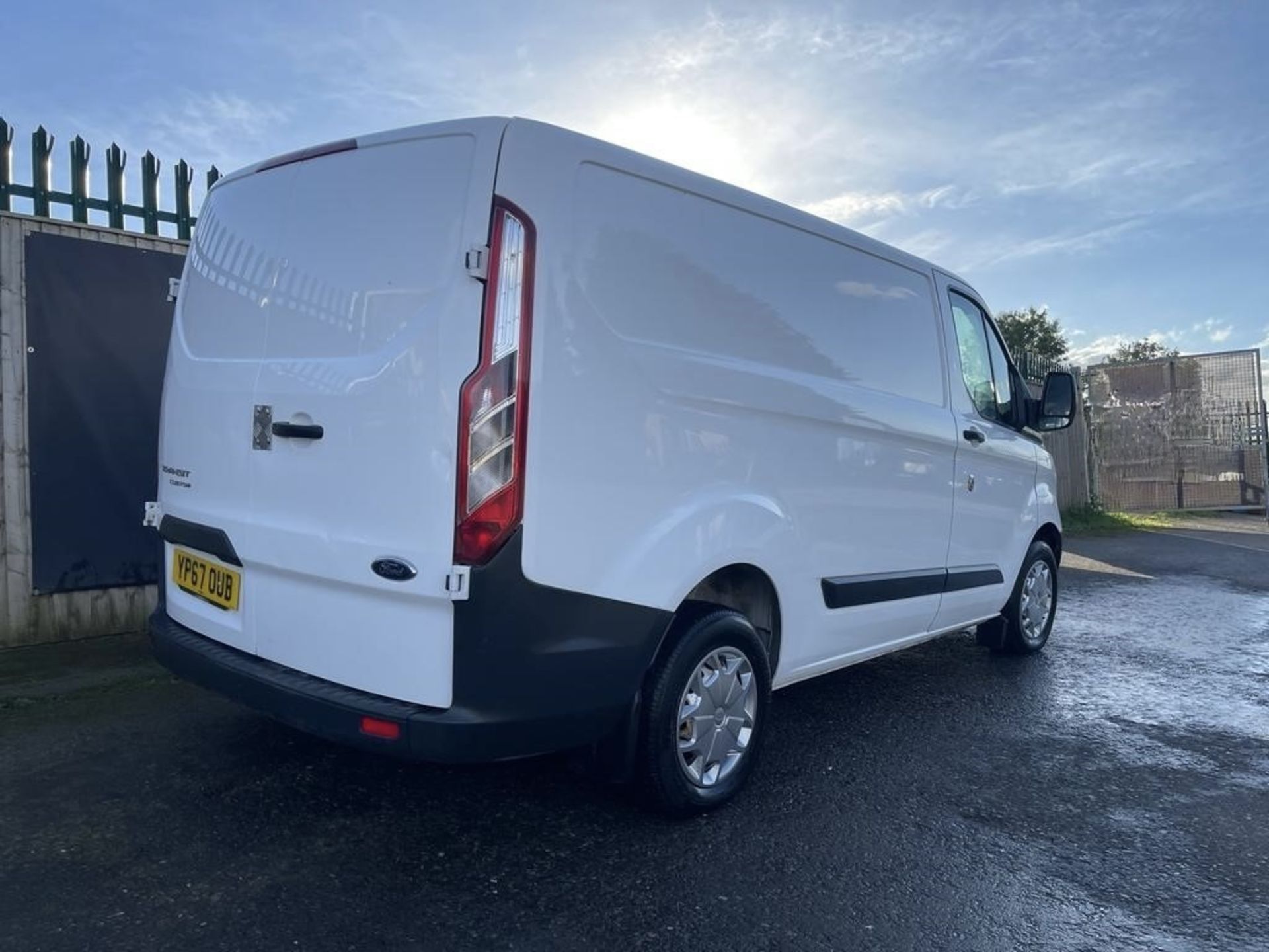 2017, Ford Transit Custom 270 LR P/V - Image 4 of 13