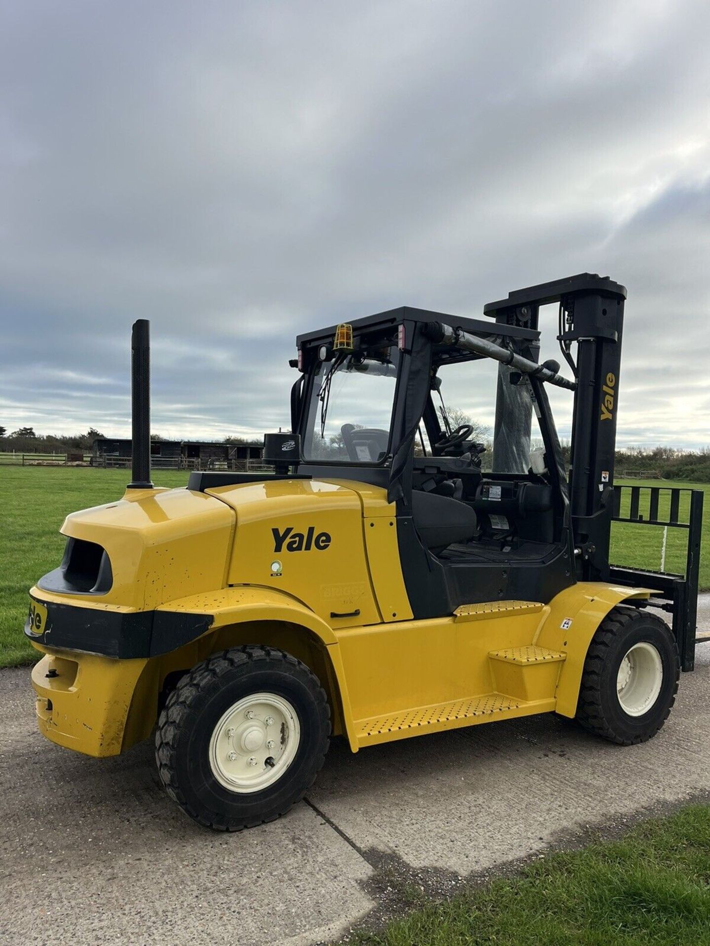 YALE 8 Tonne Diesel Forklift Truck - VERY LOW HOURS - Image 2 of 5