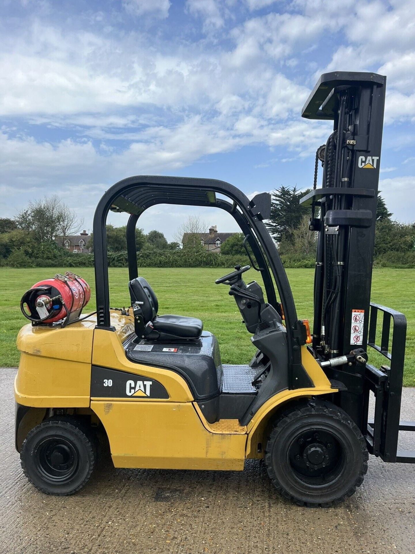 CATERPILLAR, 3 Tonne Gas Forklift - Image 3 of 5